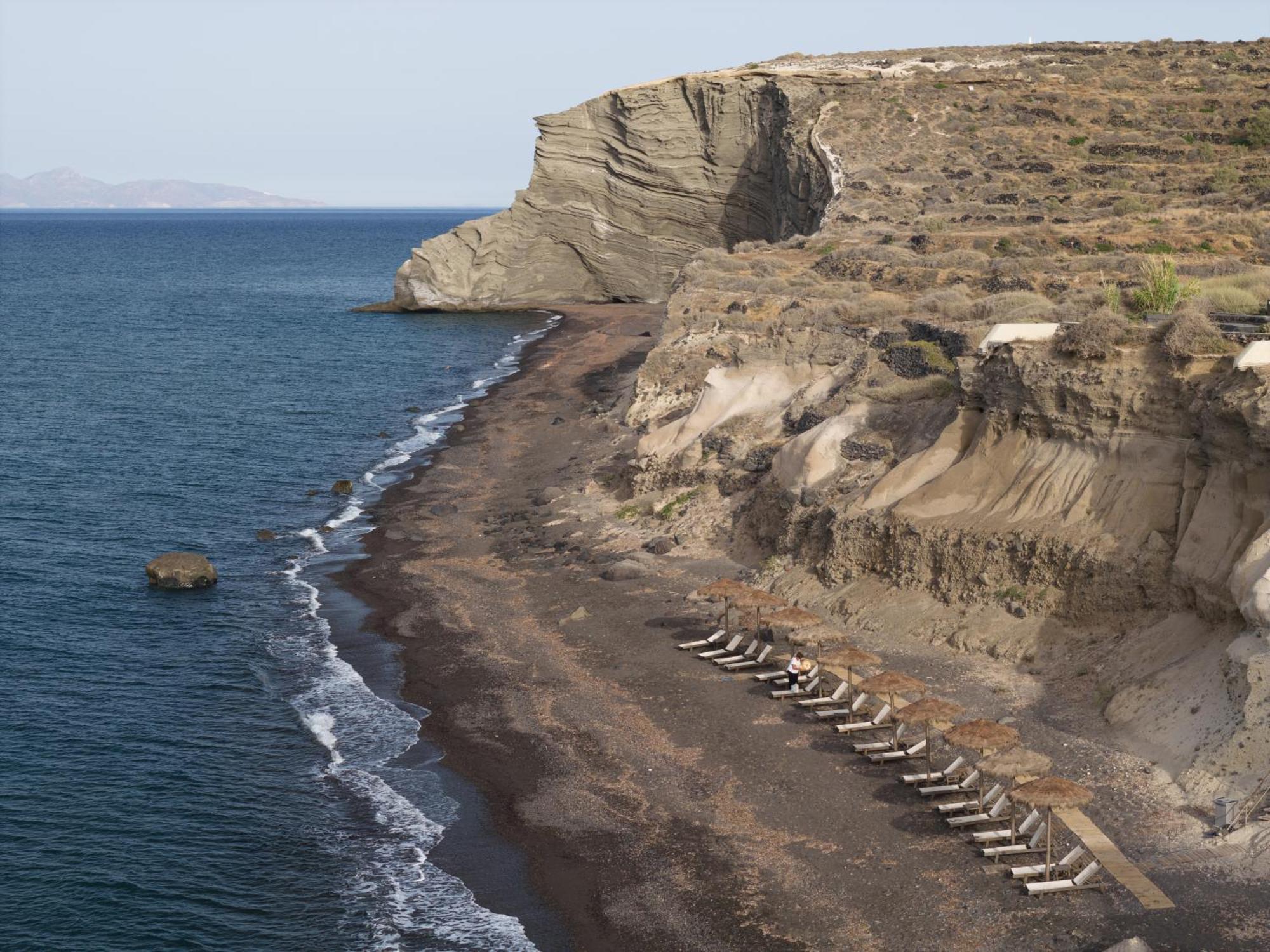 Colombos Beachfront Foinikia (Santorini)