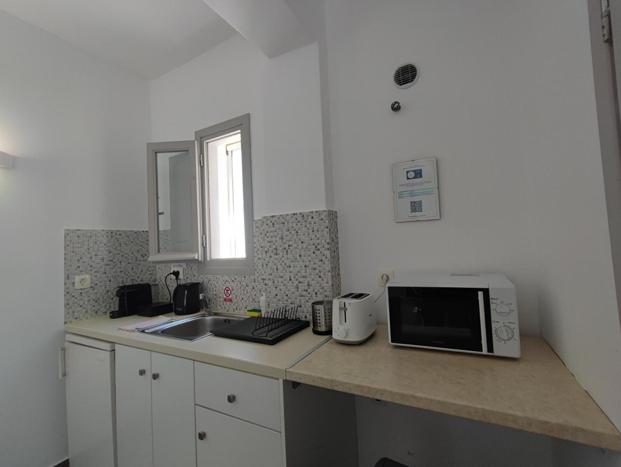 The Cliff Reflections - Adults Only Apartment Megalochori (Santorini)