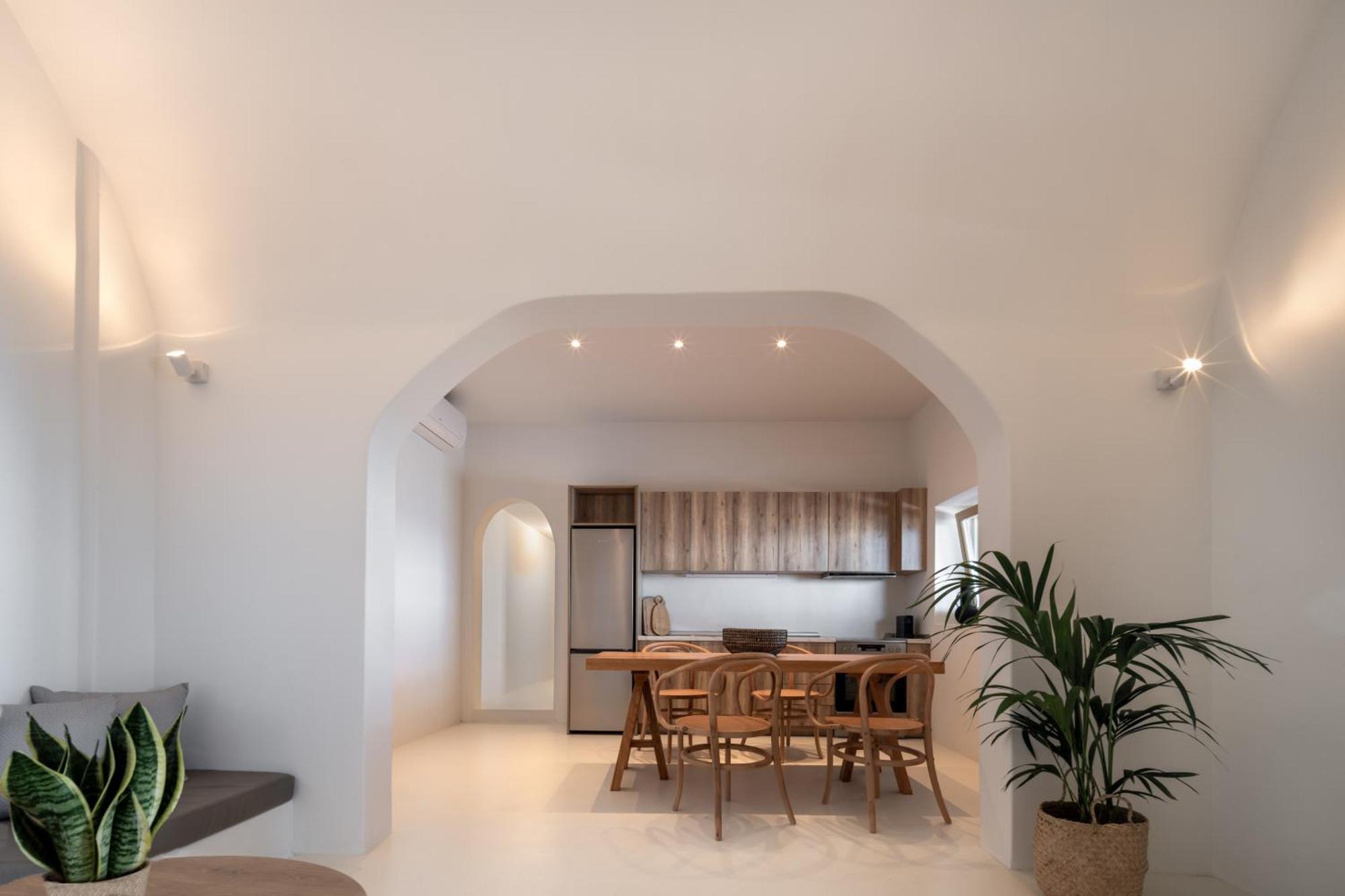 Hotel Colombos Beachfront Foinikia (Santorini)