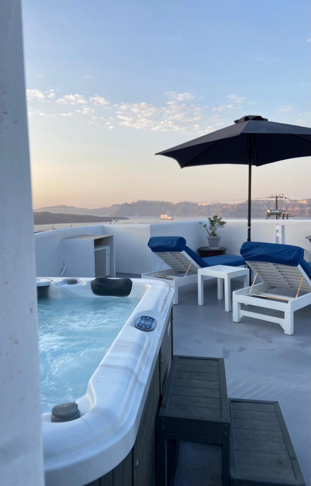 Solasta #2 With Jacuzzi In Santorini *