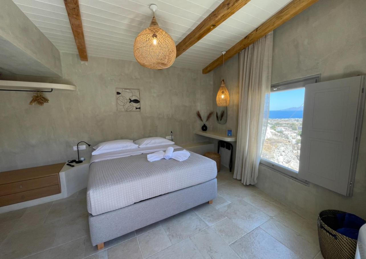 Solo Sole Santorini * Exo Gonia