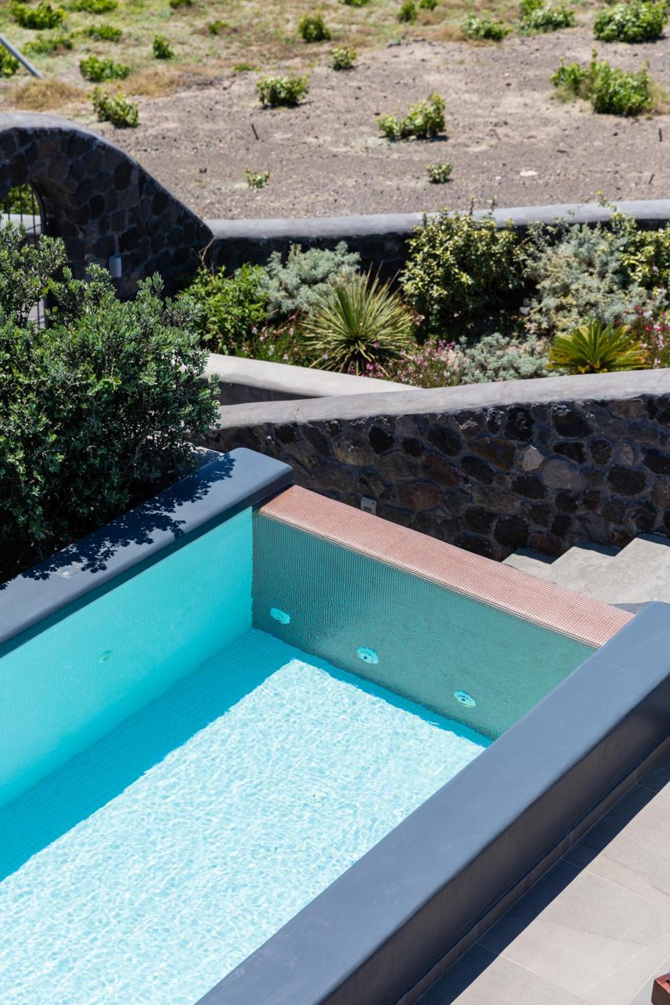 Soil Of Sun Luxury Megalochori (Santorini)