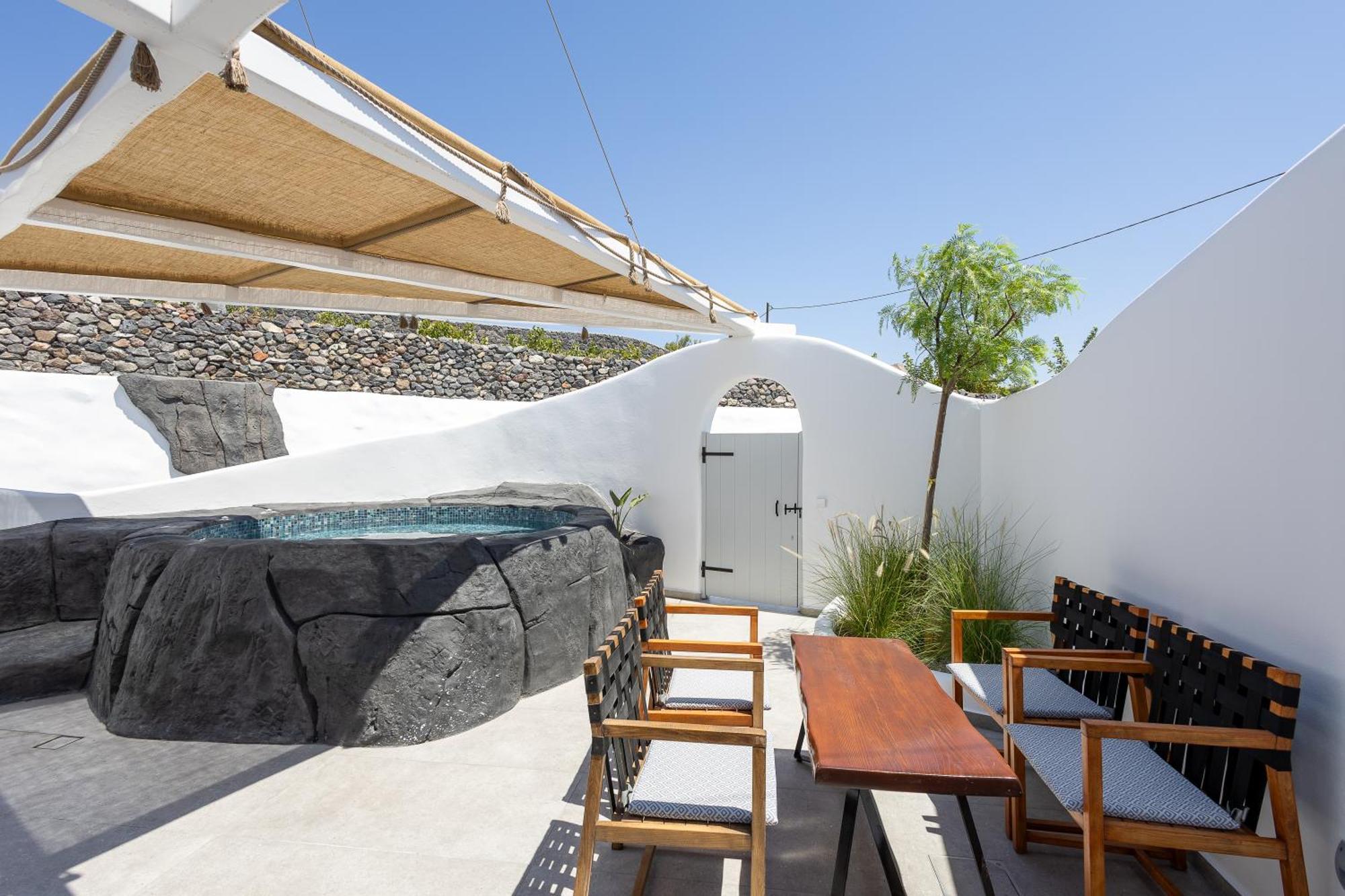 Soil Of Sun Luxury 3* Megalochori (Santorini)