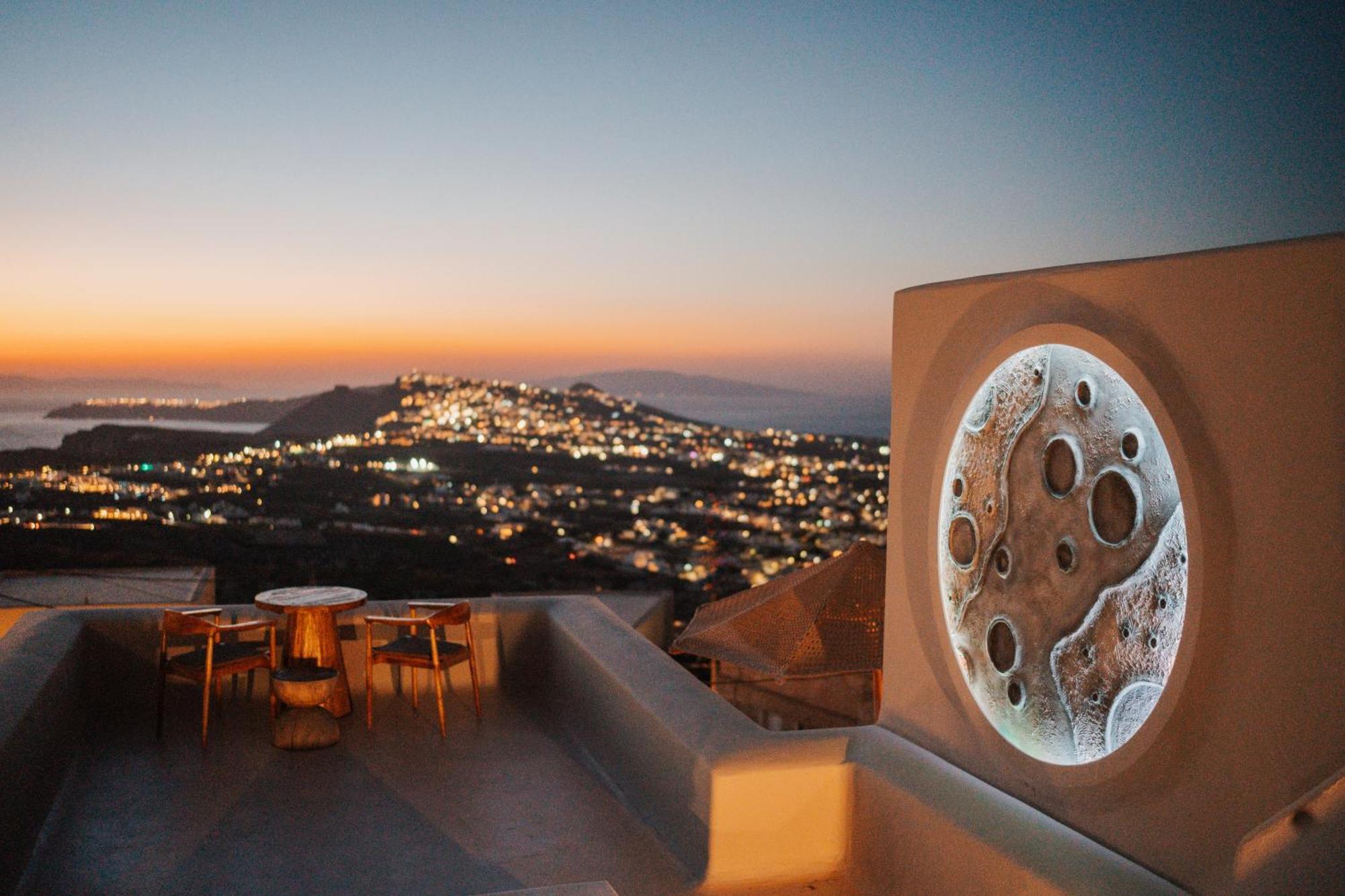 Luna Santorini *