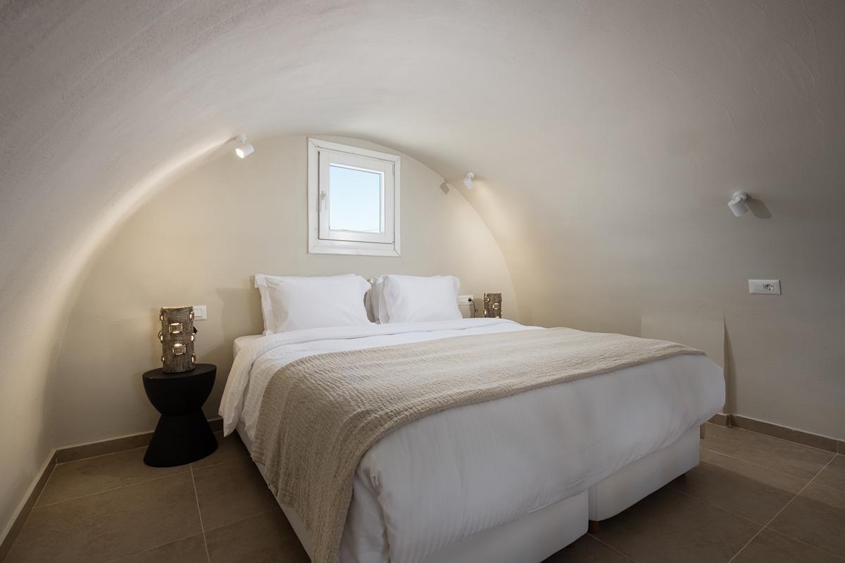 Solaris (adults Only) 3* Fira (Santorini)