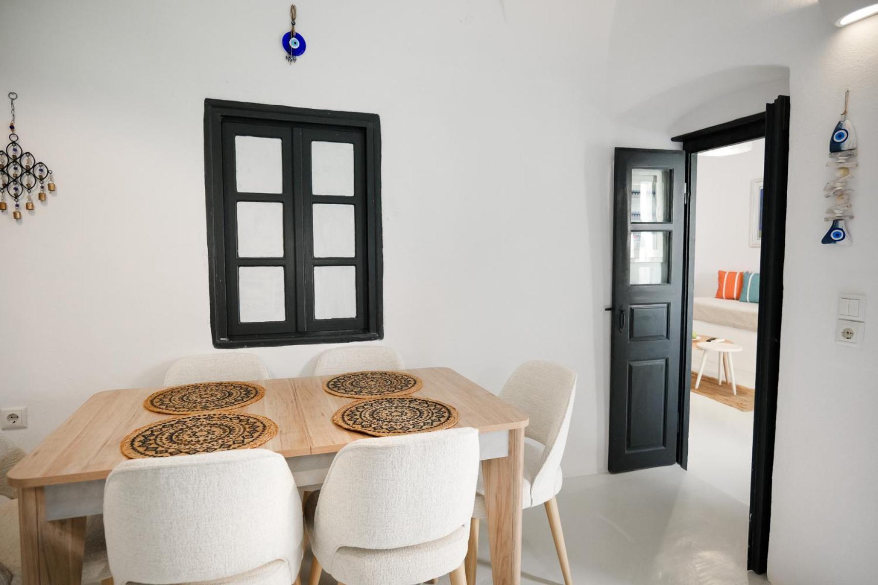 Apartment 1906 Cave