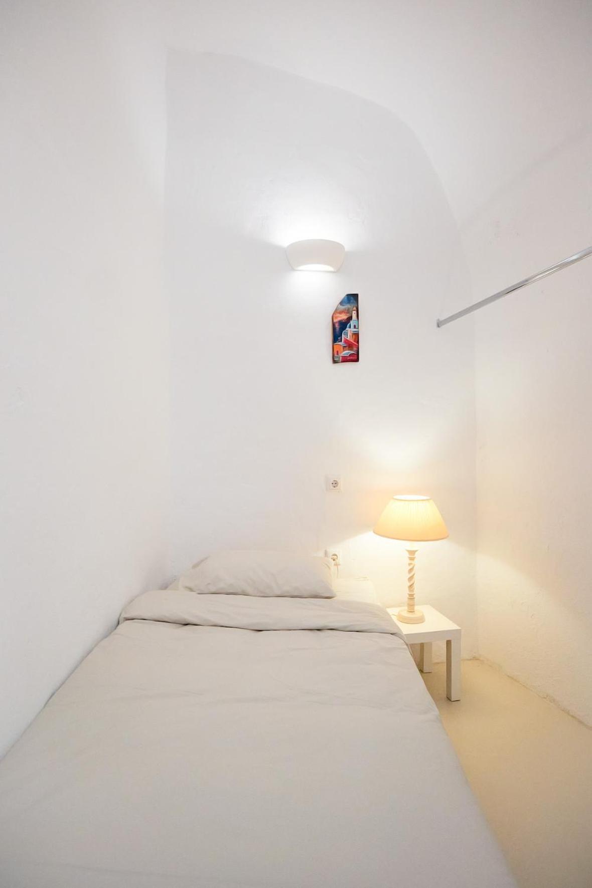 Apartment 1906 Cave