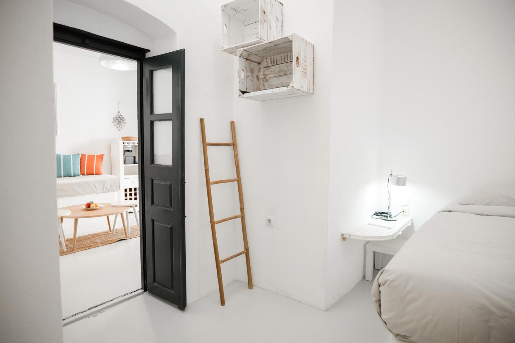 1906 Cave Apartment