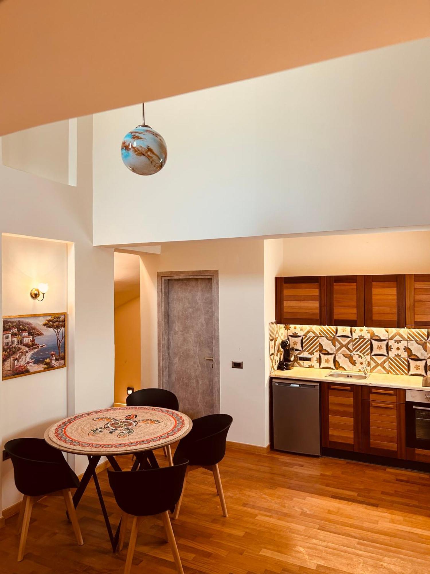 Golden Moments Luxury Stone A Messaria (Santorini)