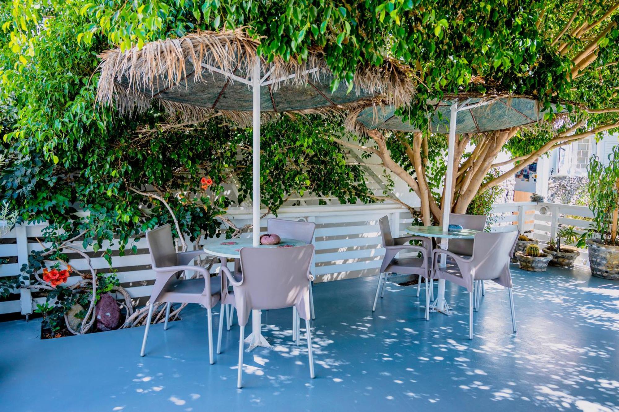 Kamarela Kamari (Santorini)