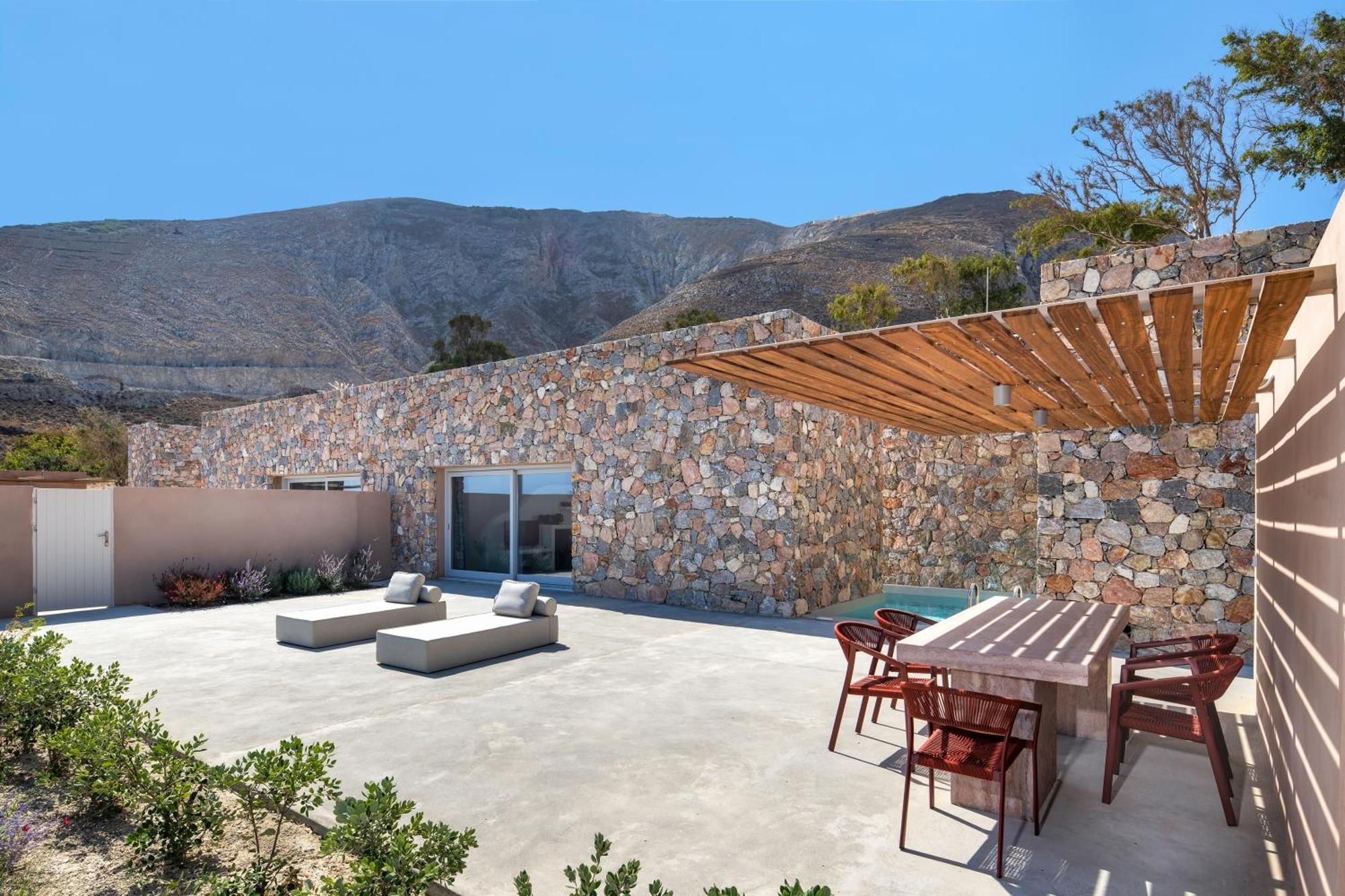 Felicity Cave Villa *