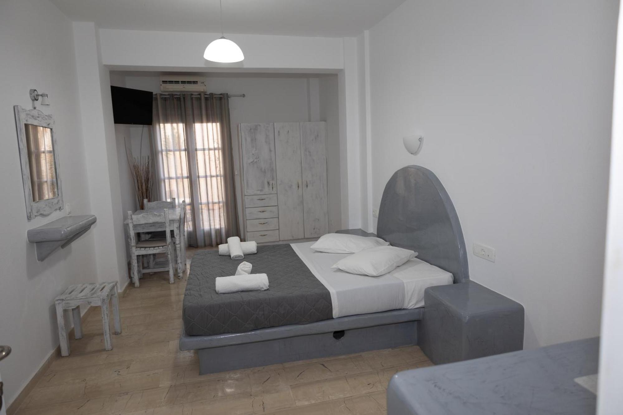 Aparthotel Ira