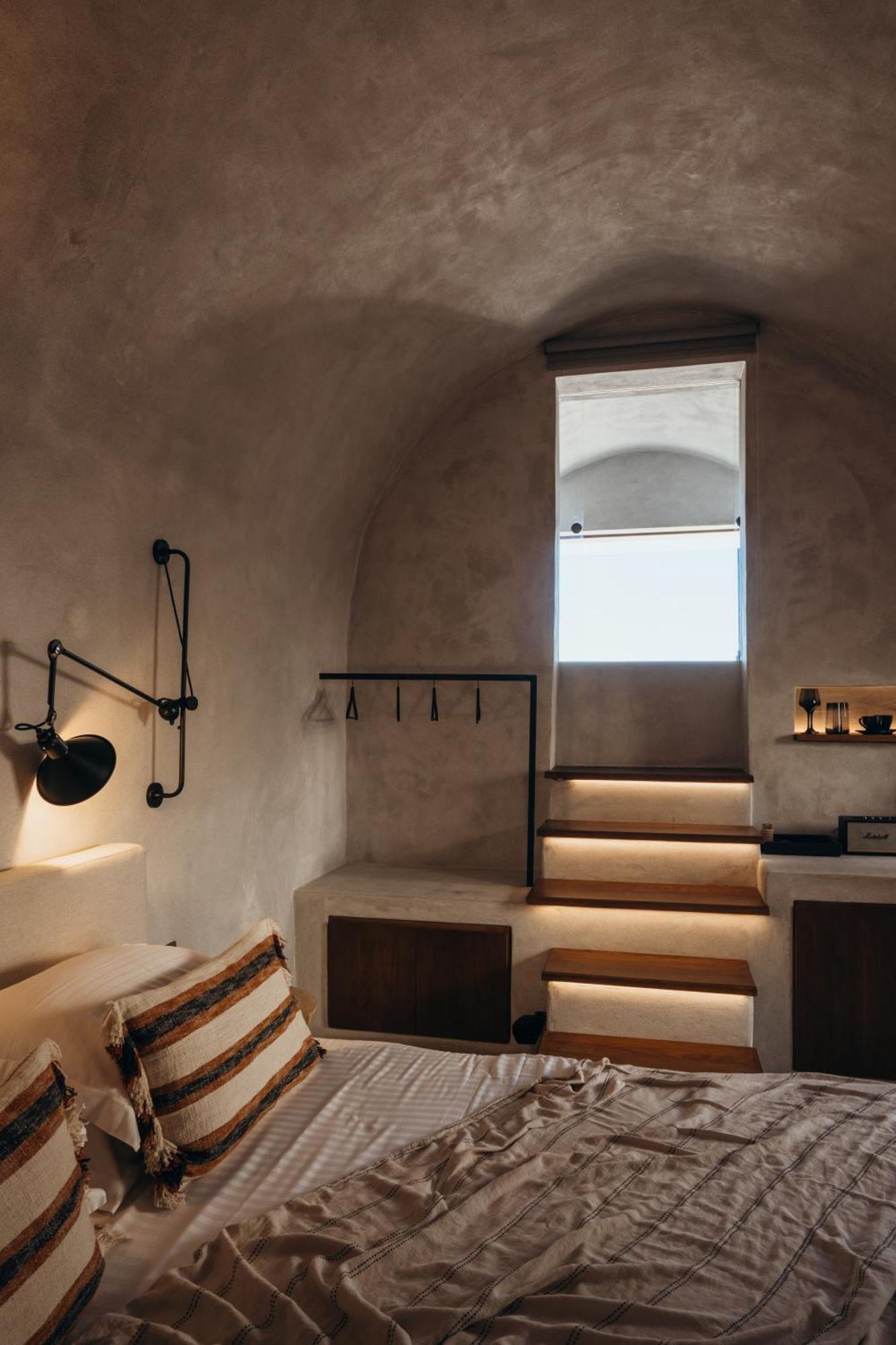 Aethra Vegan Caves *