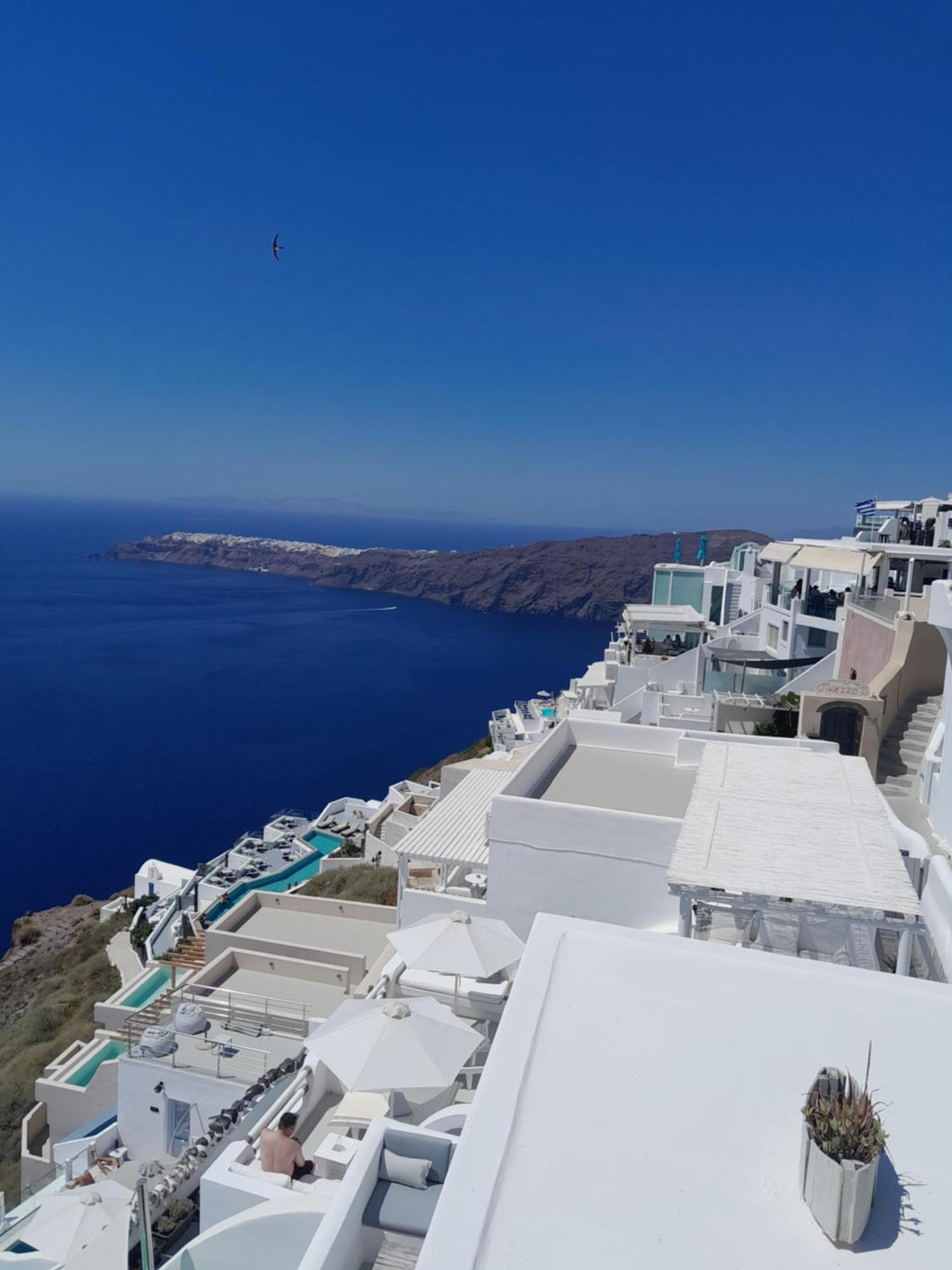 Hotel Amazing On The Cliff