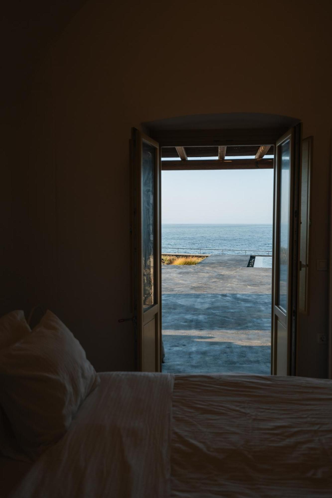 Hotel Colombos Beachfront Foinikia (Santorini)