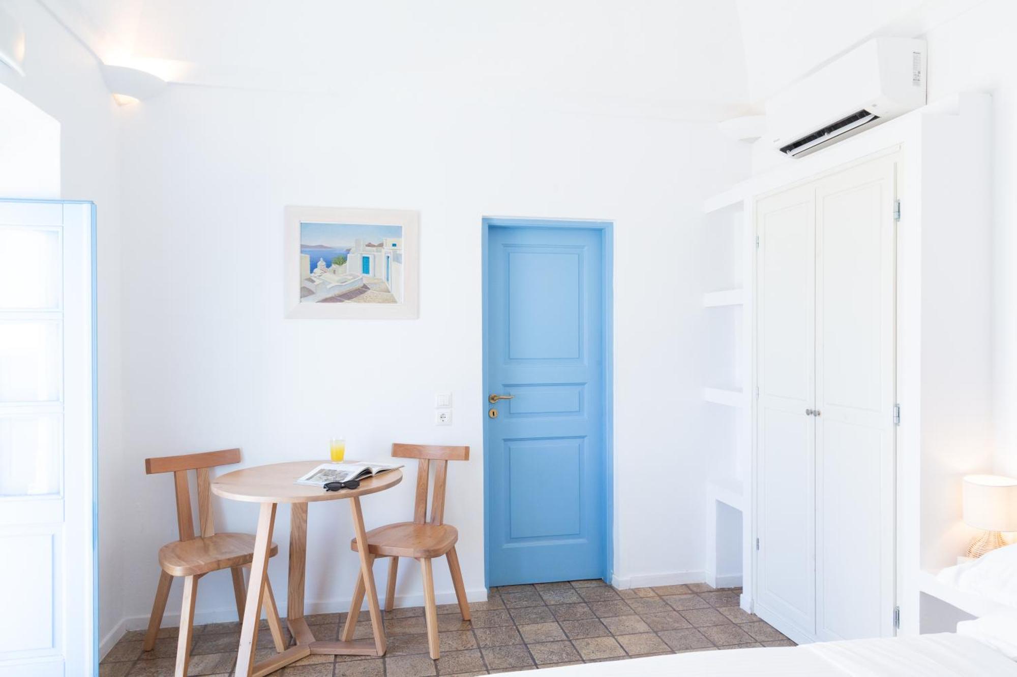 Pantelia Aparthotel Fira (Santorini)