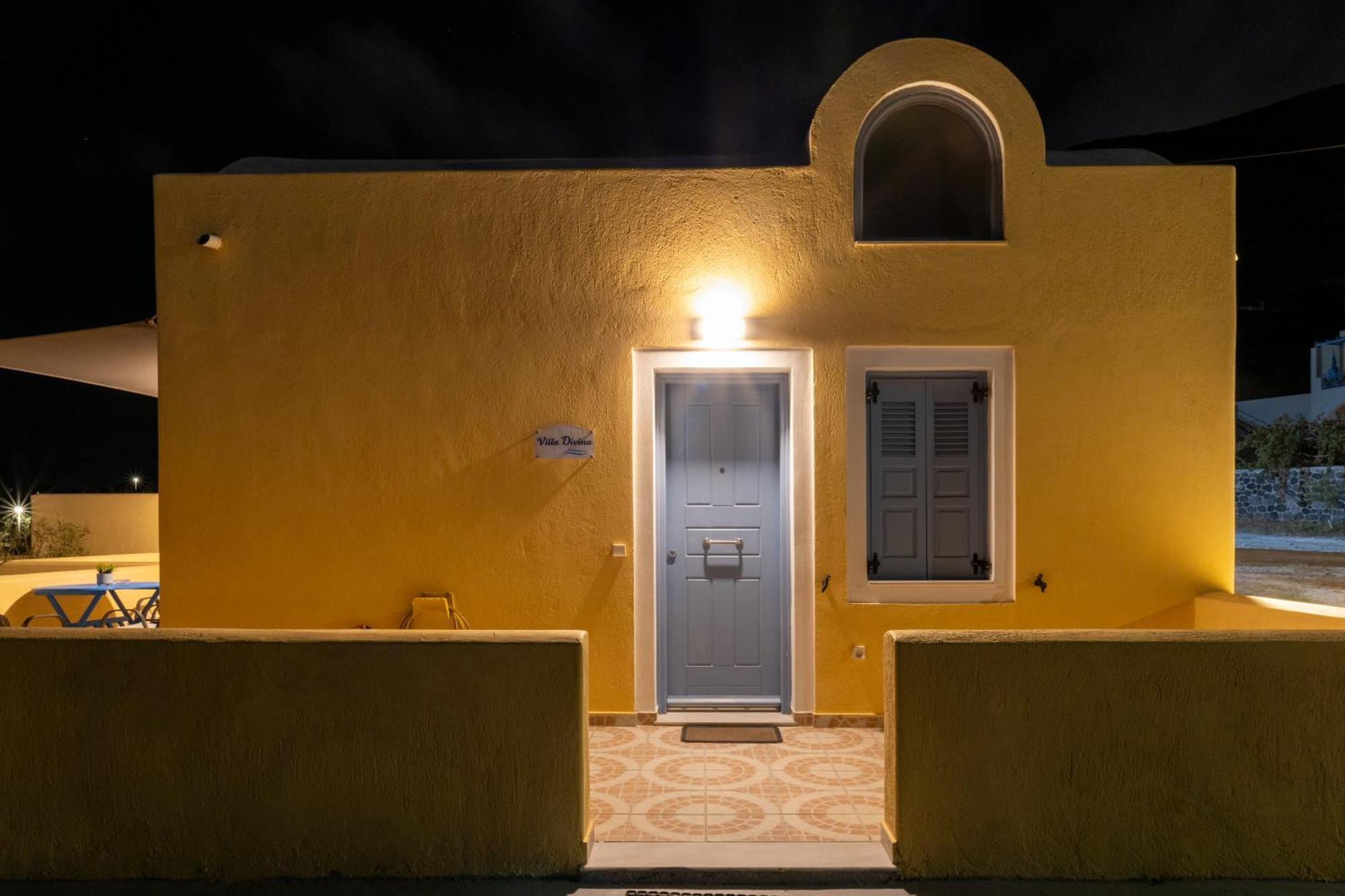 Divina Private Traditional House * Kamari (Santorini)