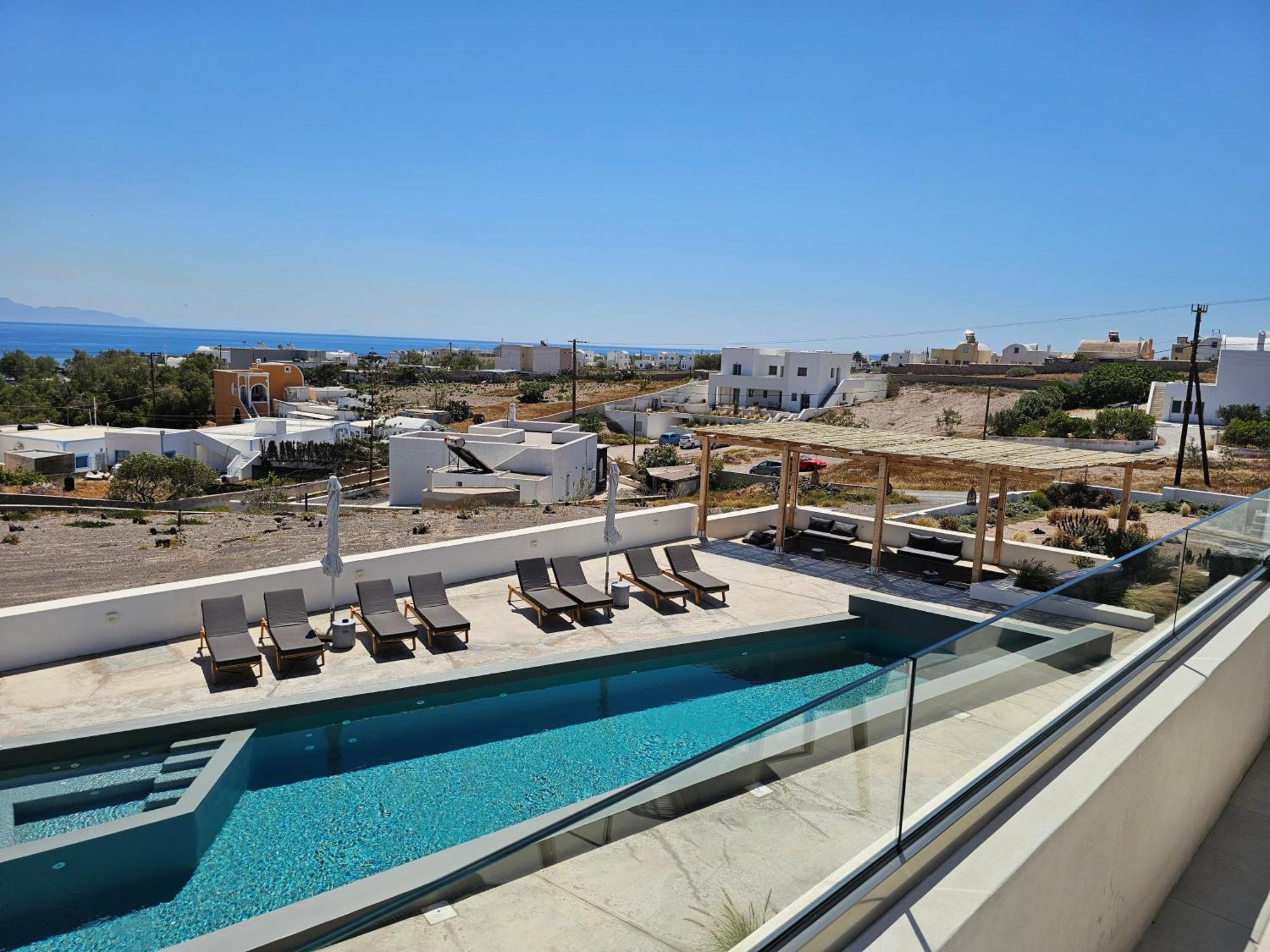 Mylithos Aparthotel