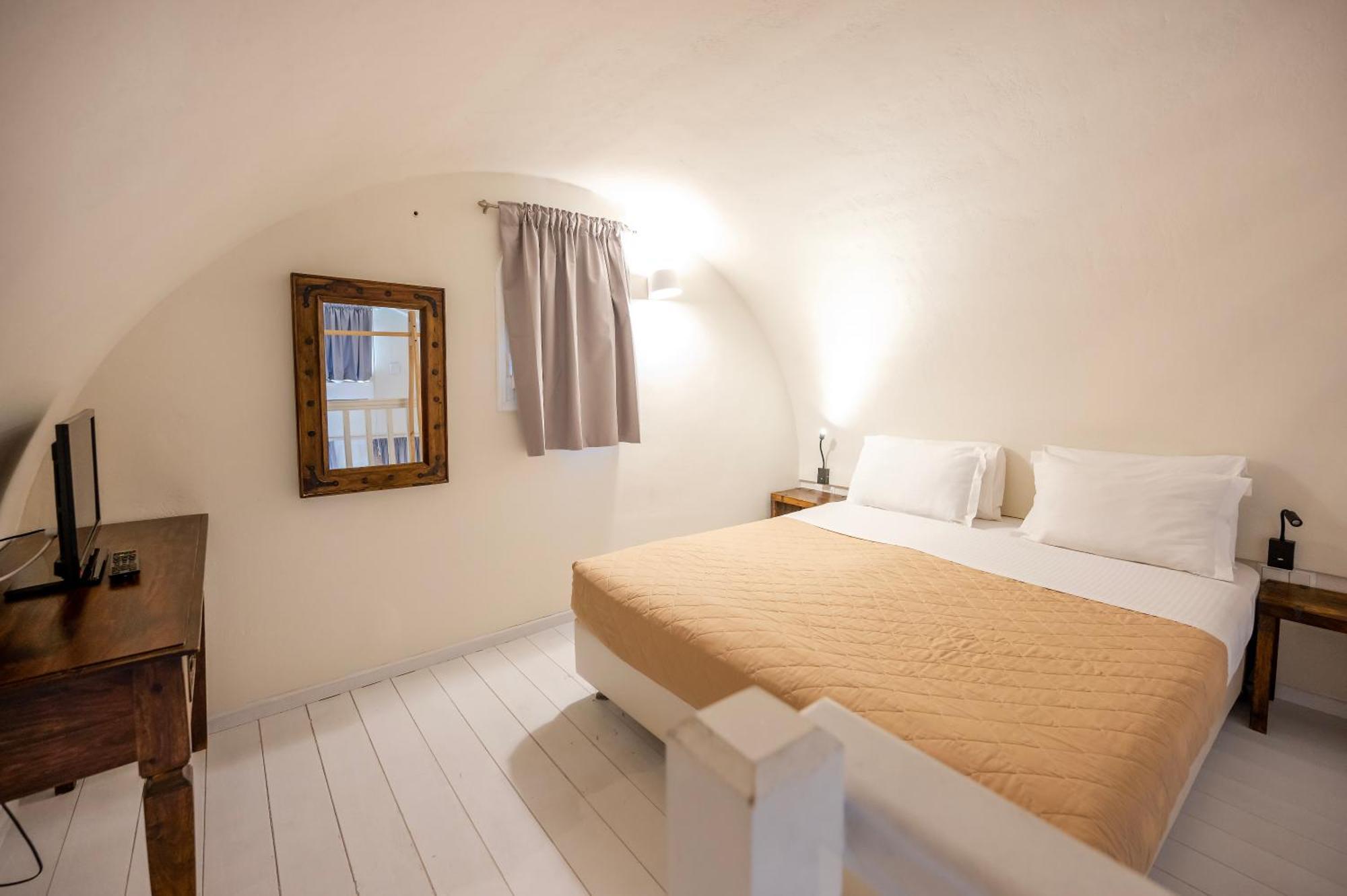 Hotel Smy Santorini &
