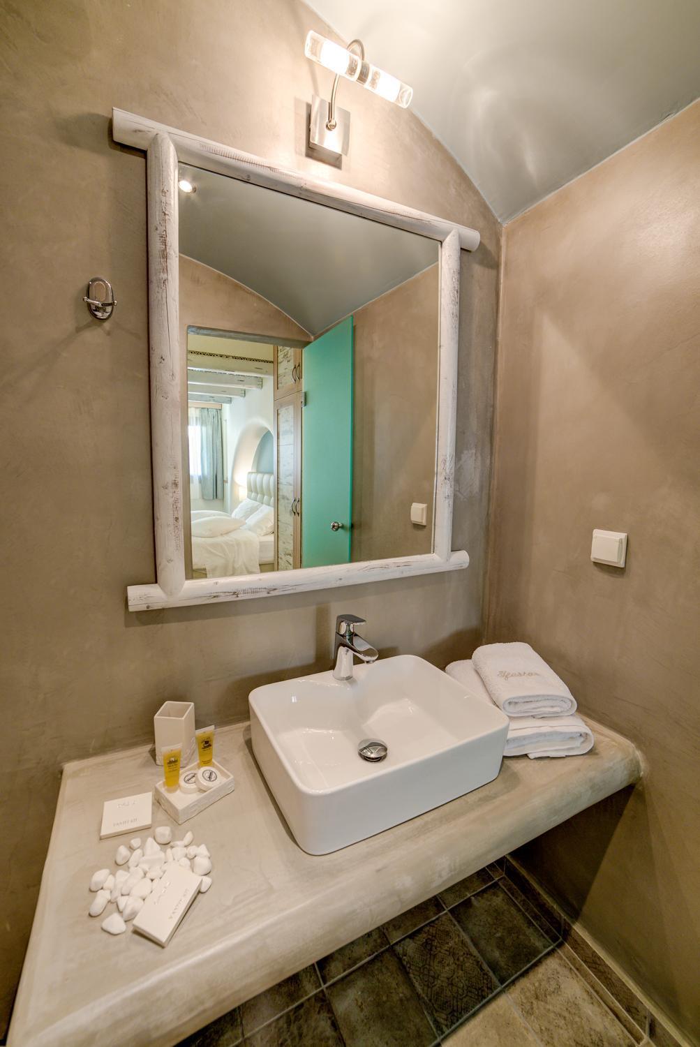 Ifestos 3* Fira (Santorini)