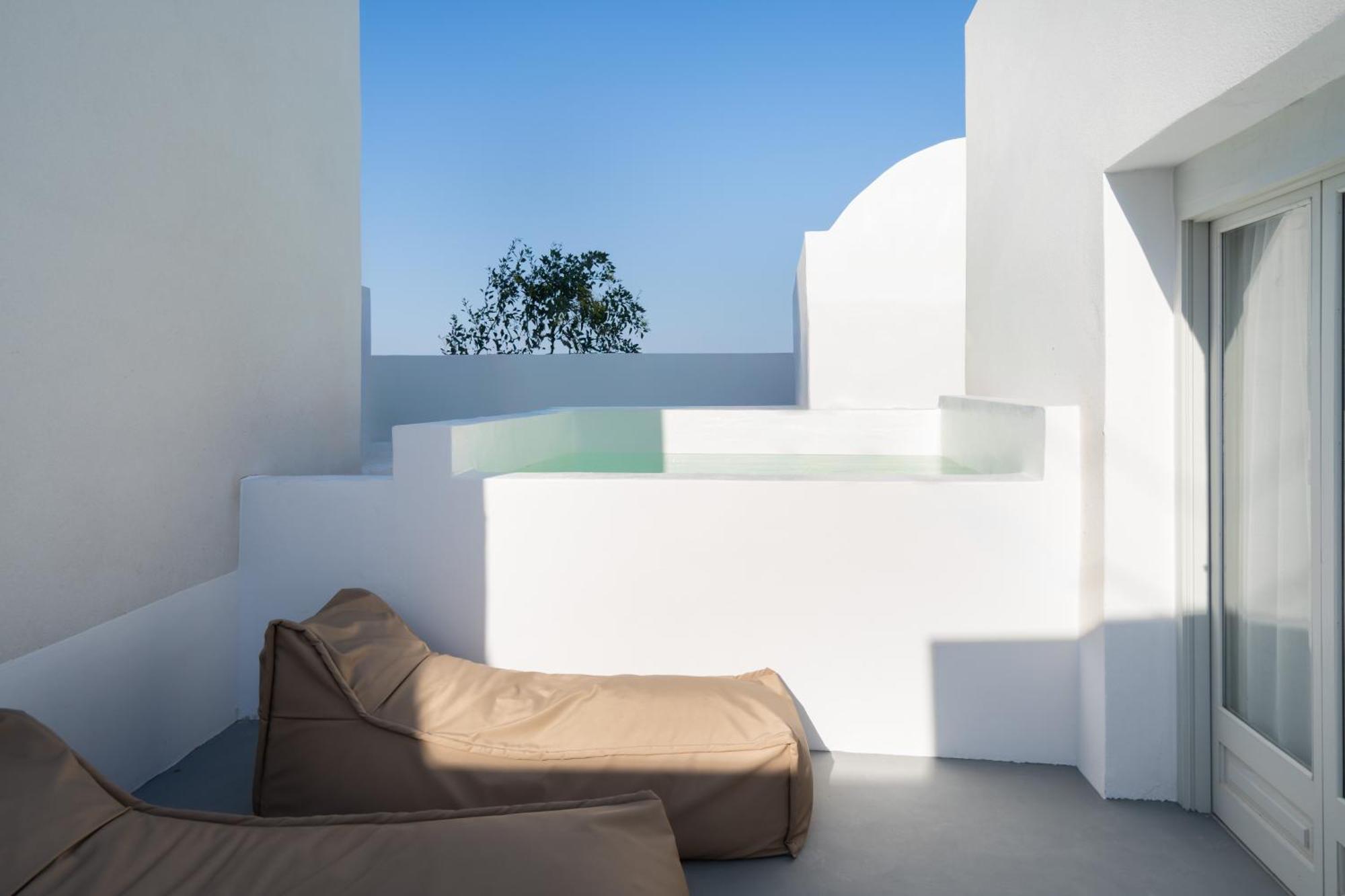 Cycladic & Hotel *