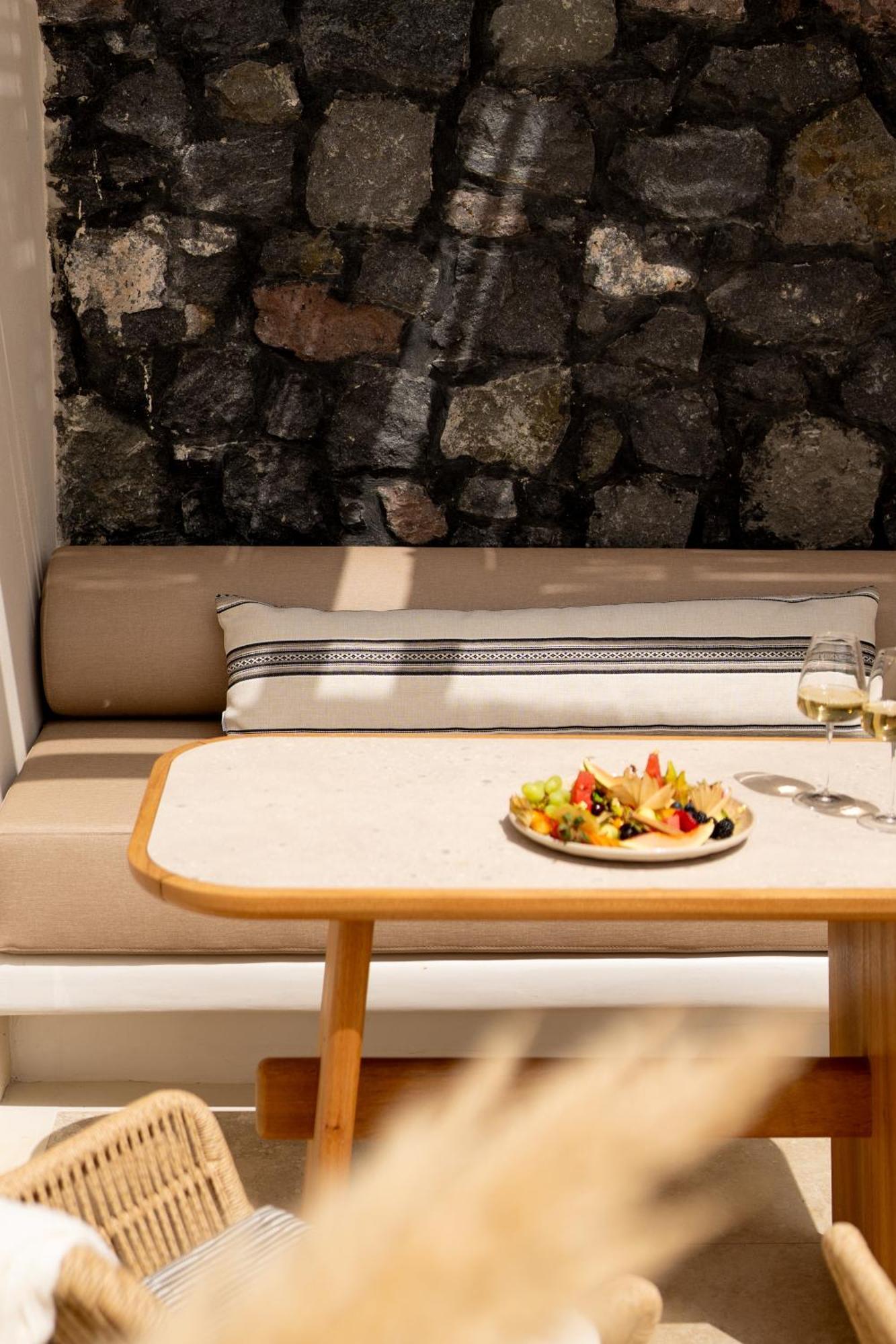 Hotel Santo Mine