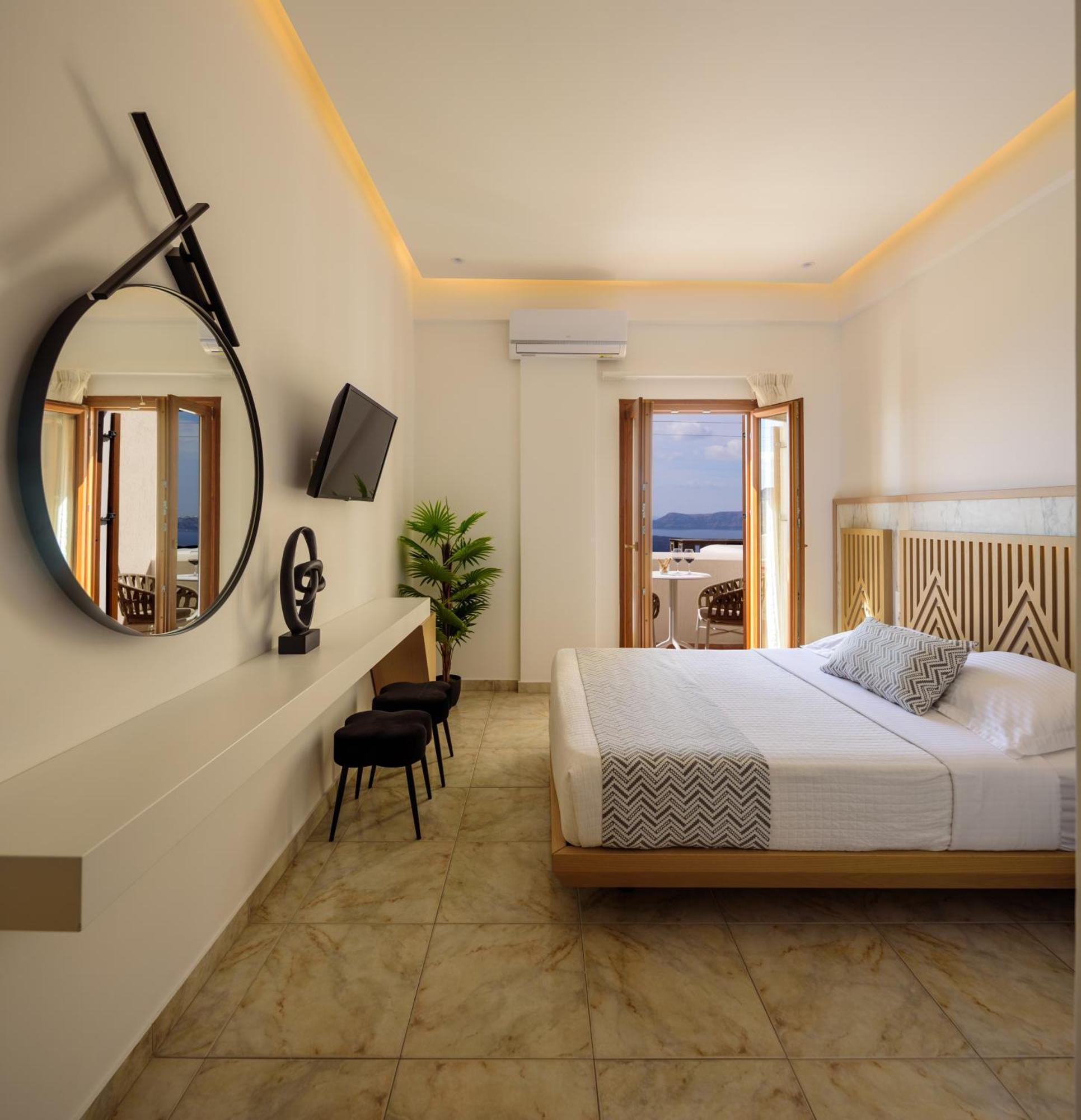 Astir Thira