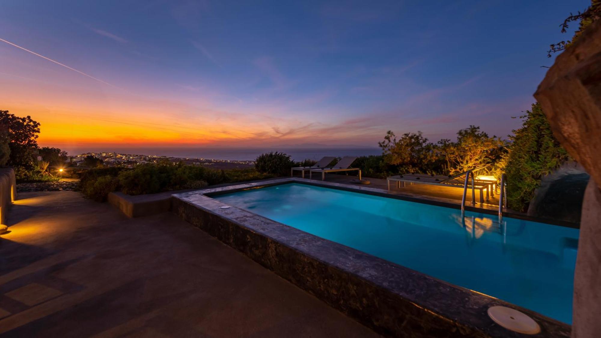 270 Oias View Villa