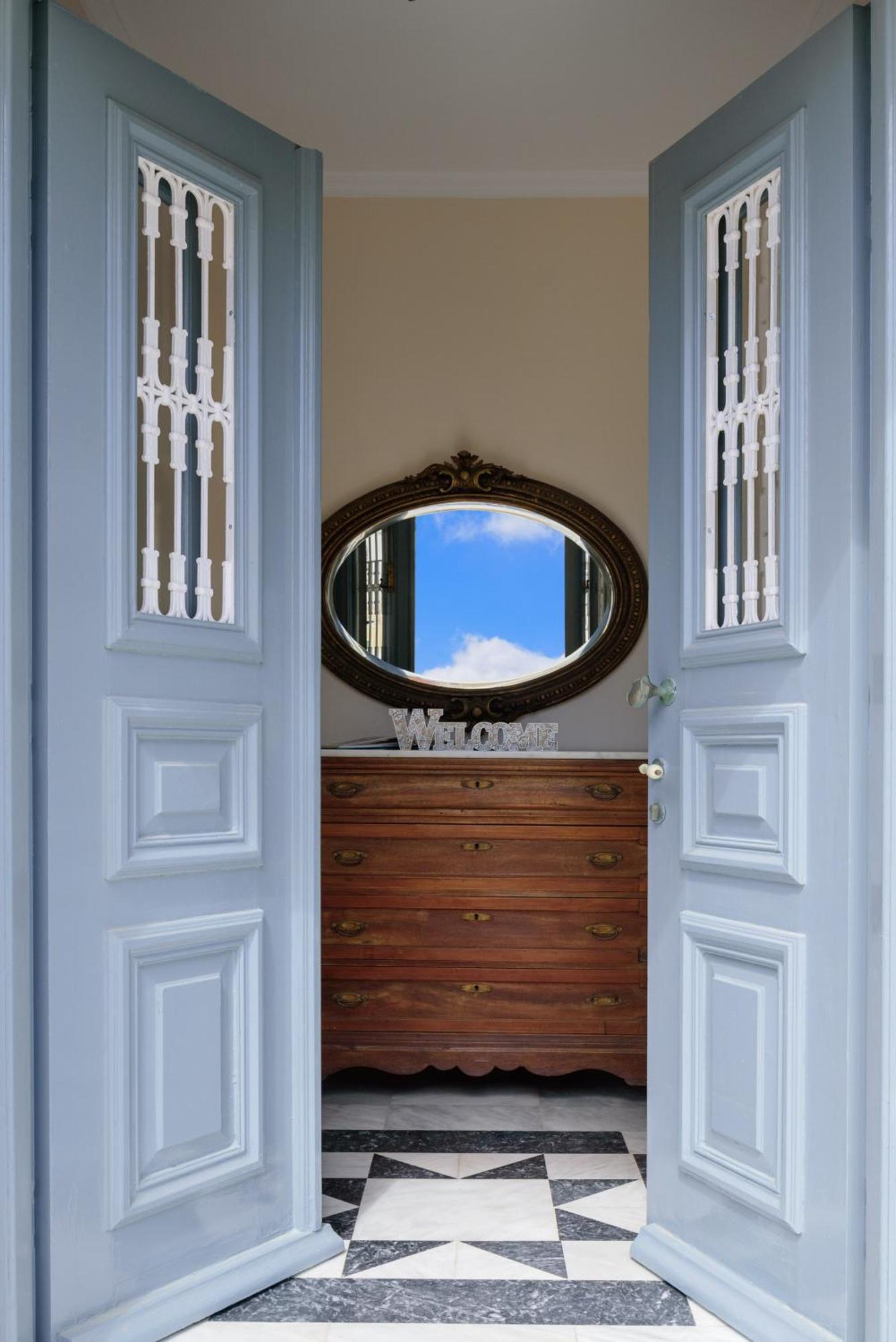 Ikio Concept Santorini