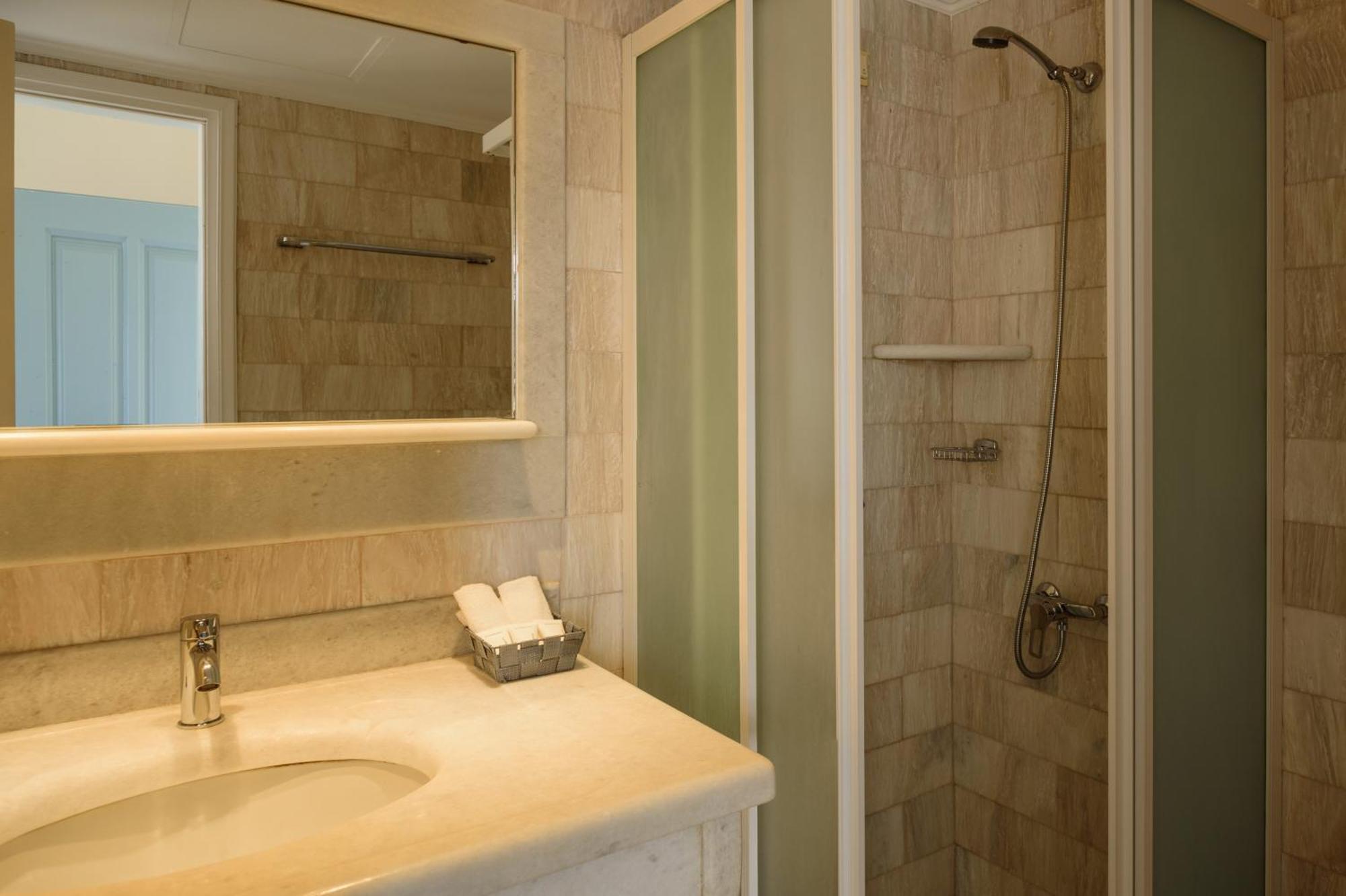 Ikio Concept Santorini Hotel Pyrgos Kallistis