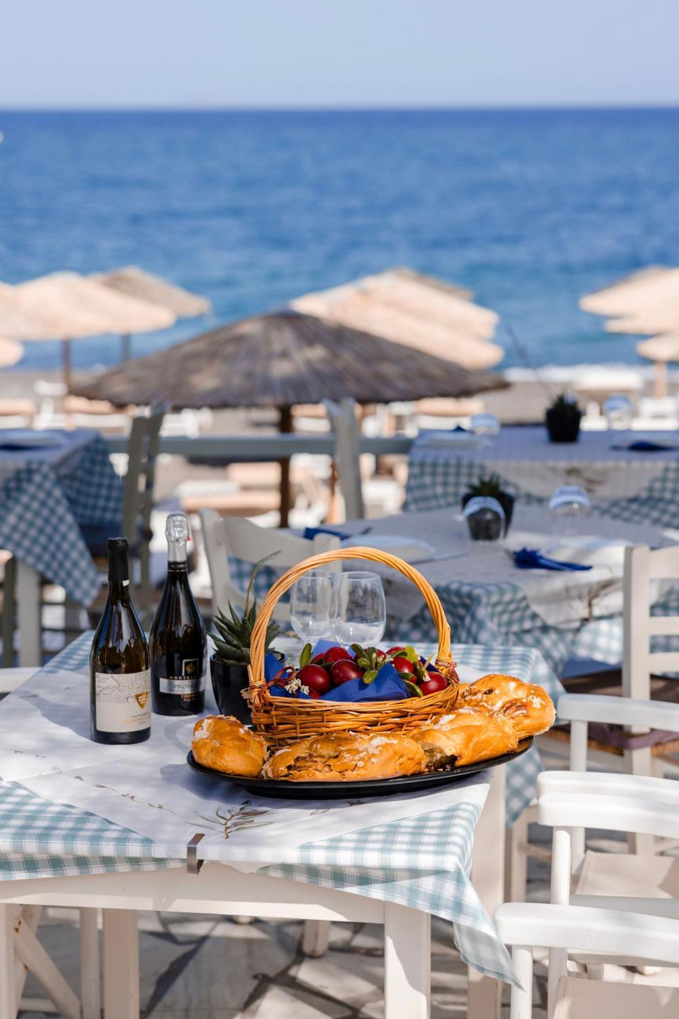 Delion Sea Hotel Kamari (Santorini)