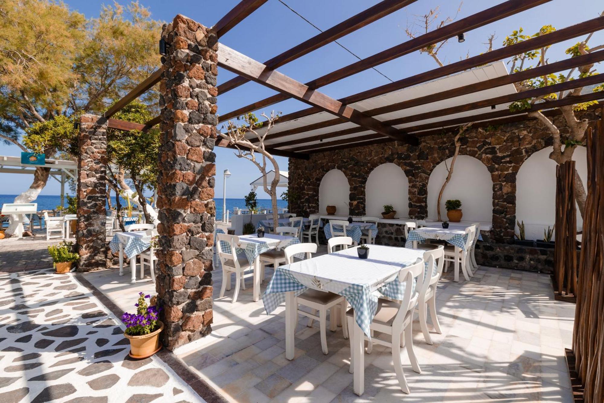 Hotel Delion Sea Kamari (Santorini)