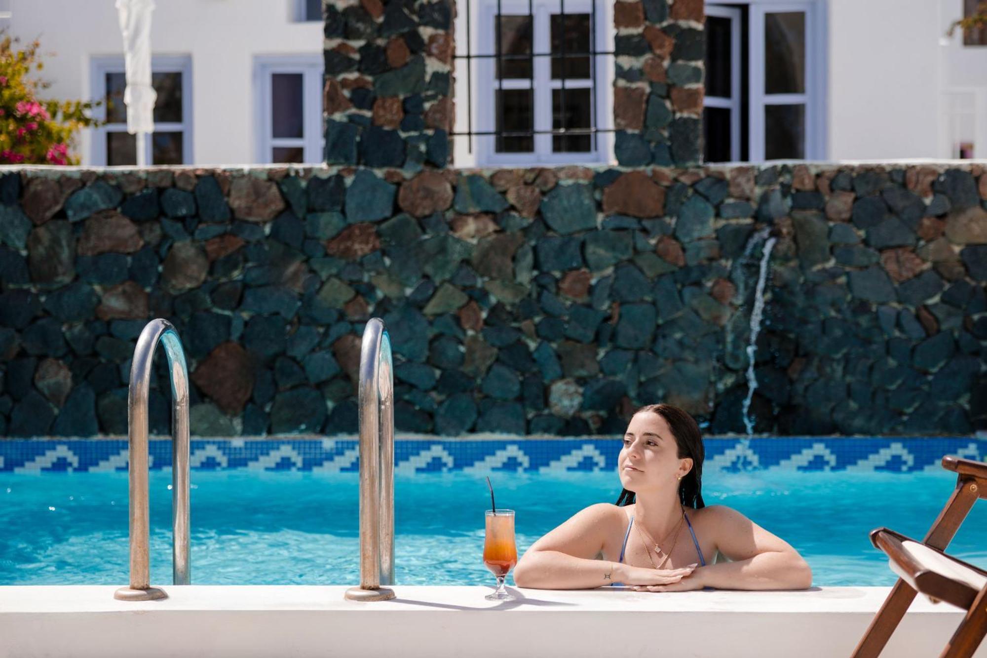 Delion Sea Hotel Kamari (Santorini)