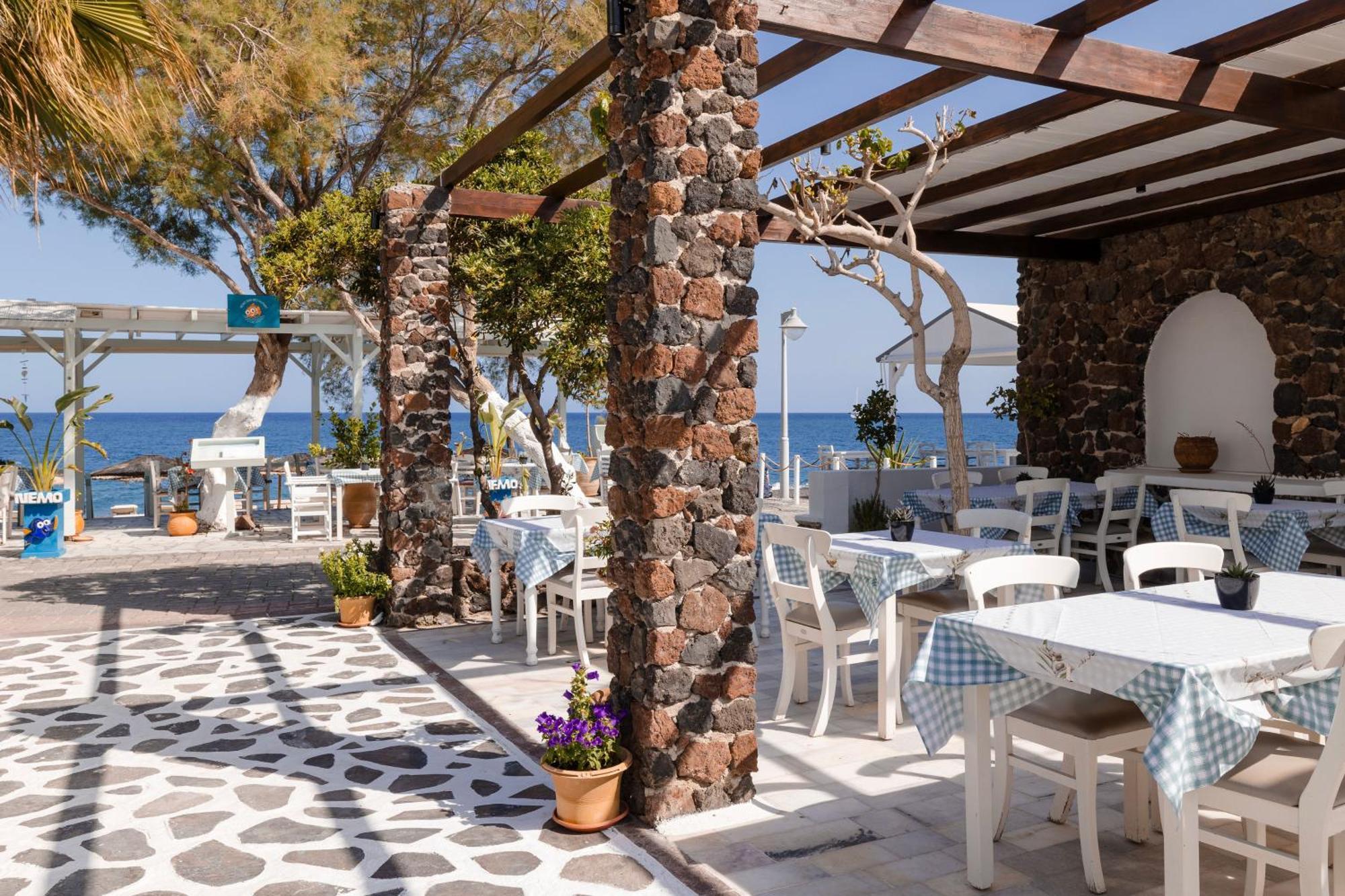 Delion Sea 4* Kamari (Santorini)