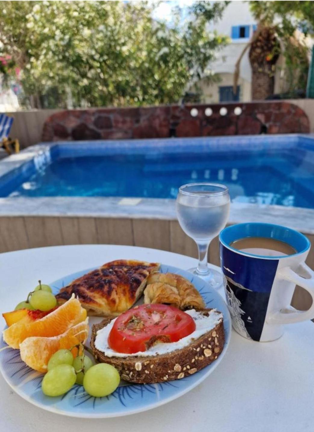 Villa Captain Lazaros Villa: Black With Pool And Sea View *