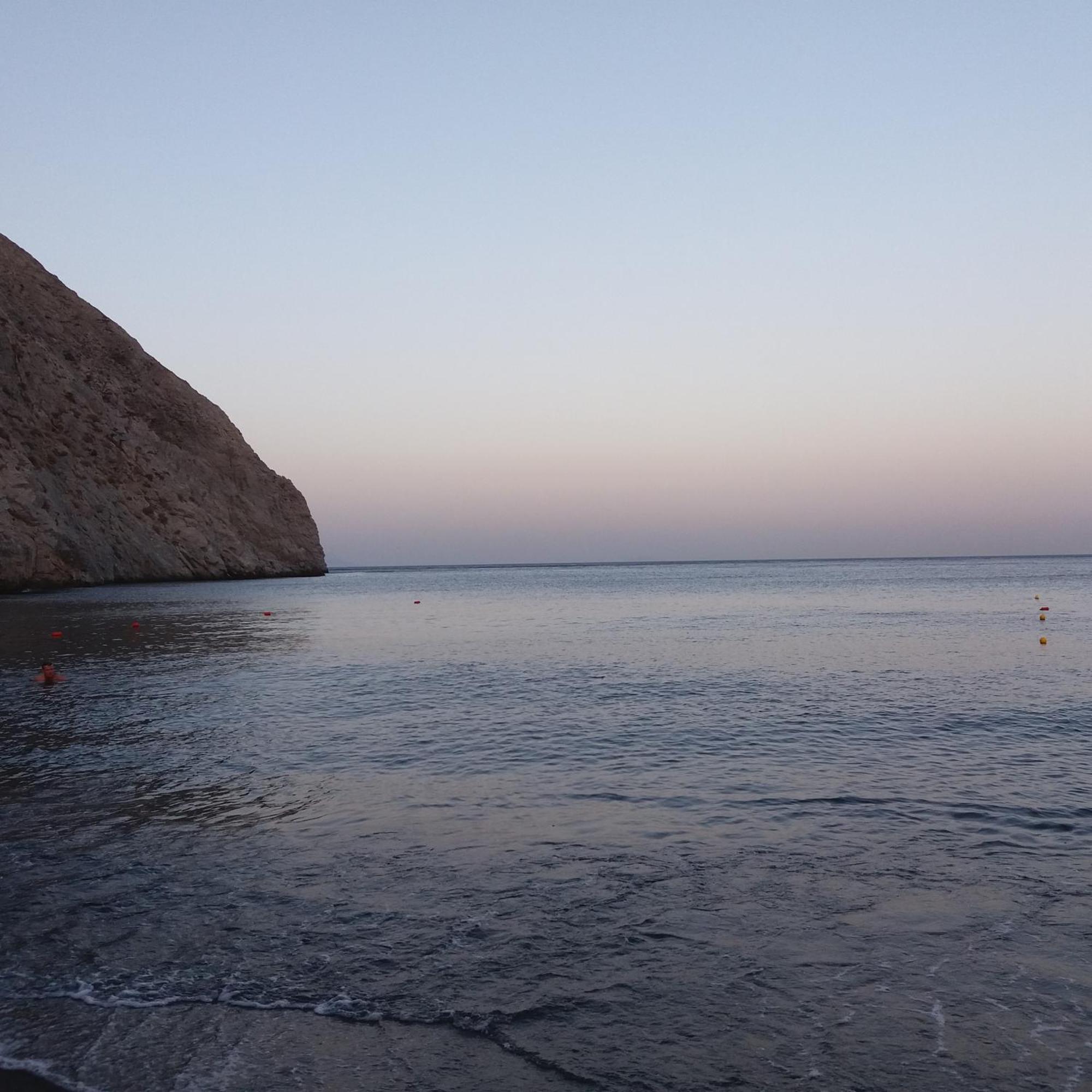 Villa Captain Lazaros Villa: Black With Pool And Sea View