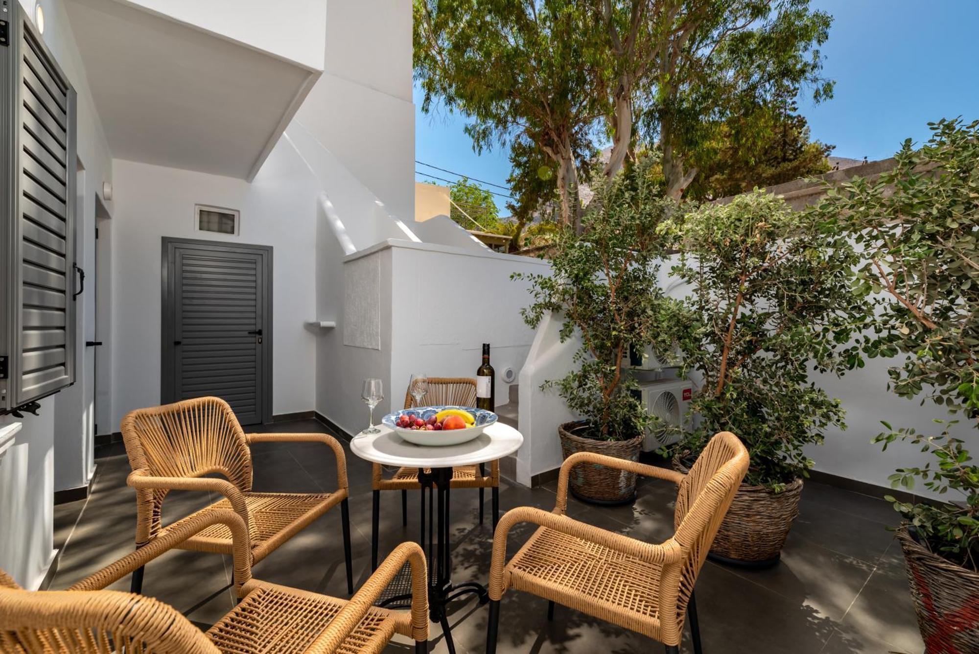 Hotel Aqualung Kamari (Santorini)