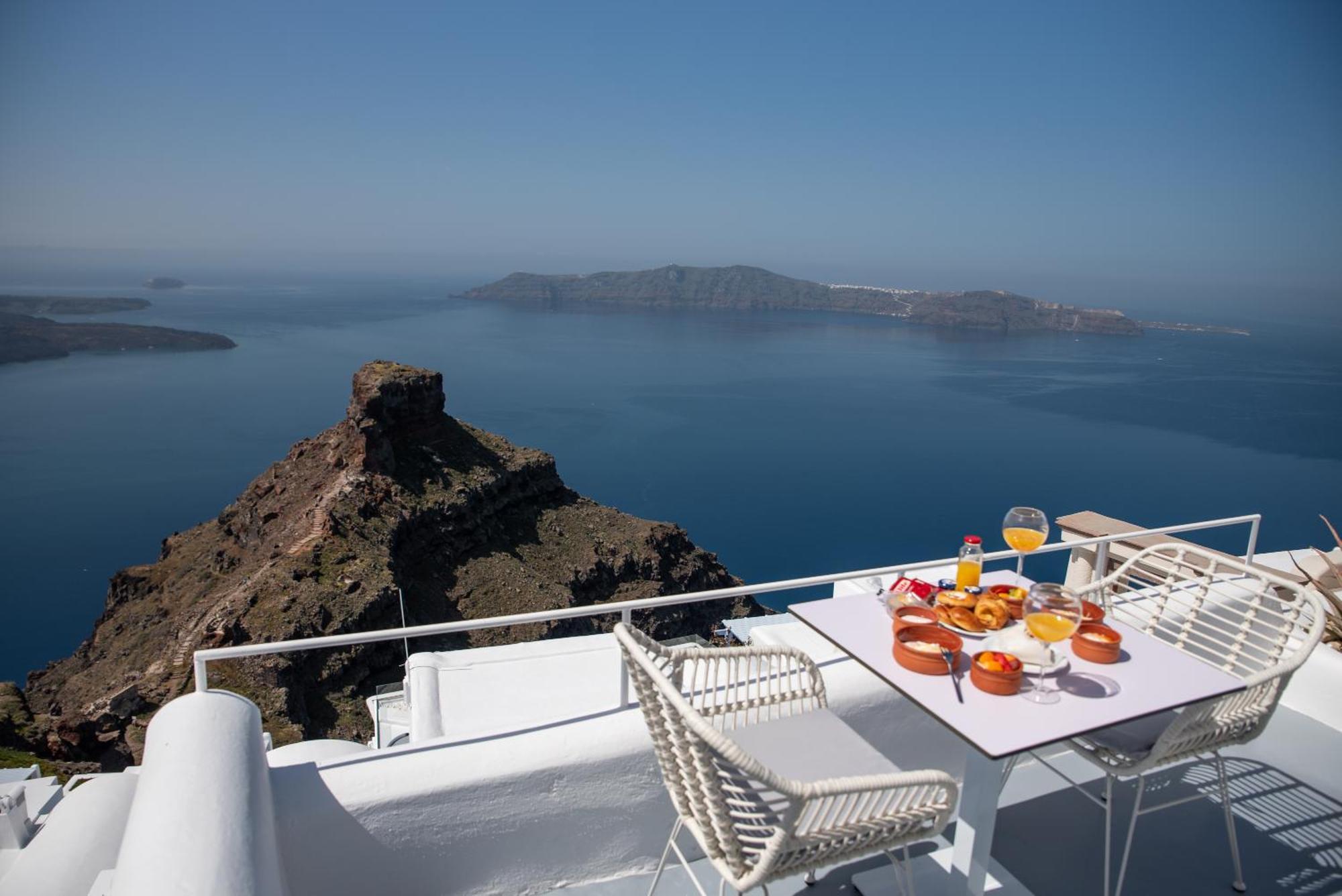 Heavens Edge * Imerovigli (Santorini)