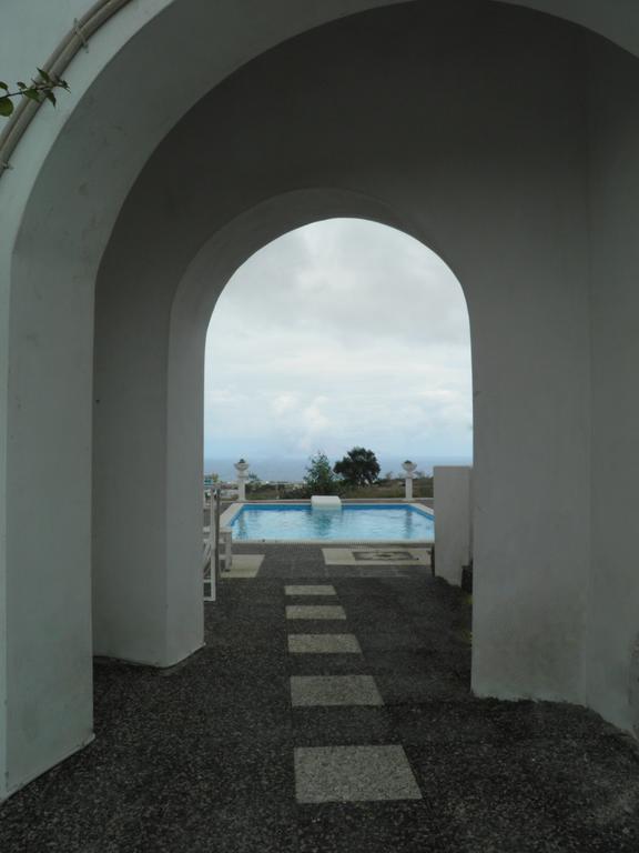 Santorini Traditional Vothon