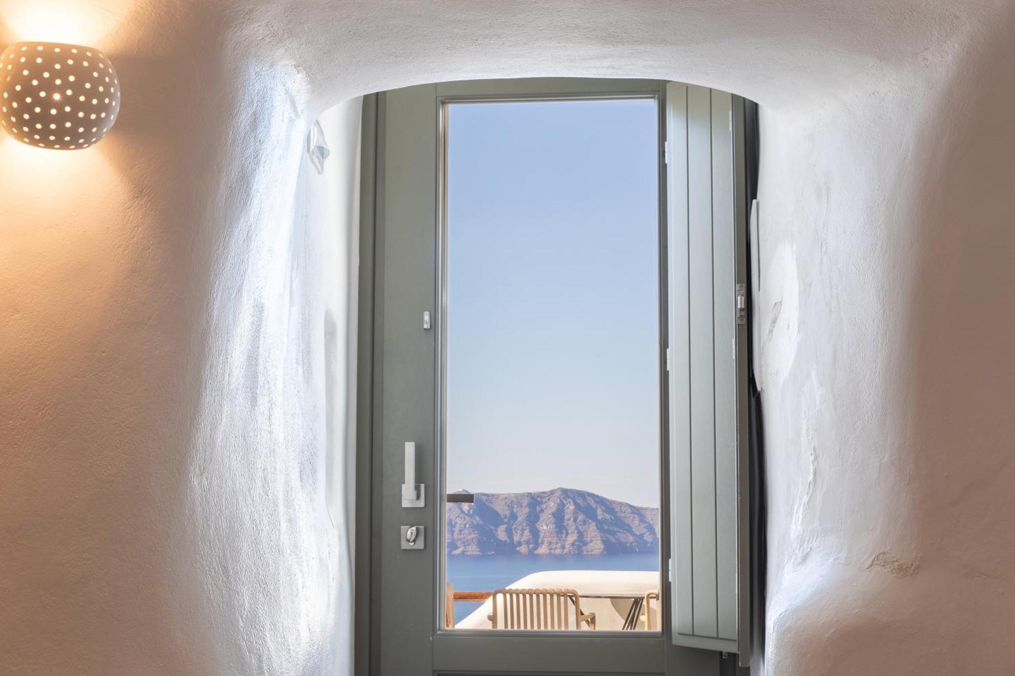 Aperto - Adults Only