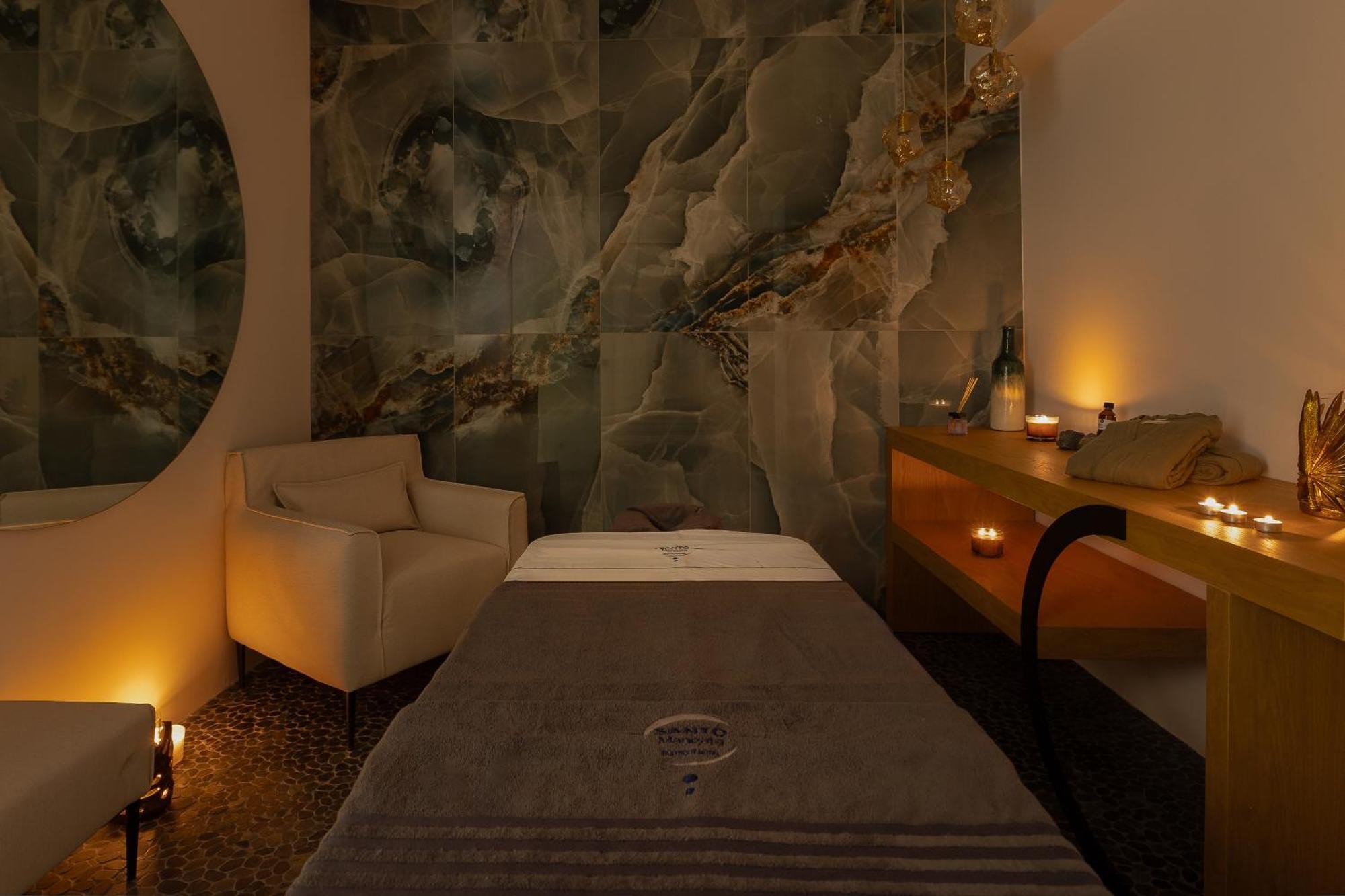 Hotel Santo Mangata Boutique Perissa (Santorini)