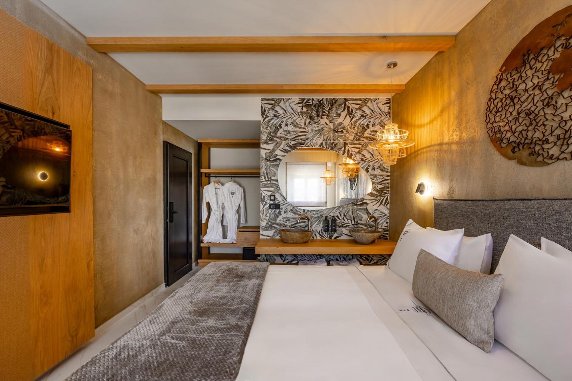 Hotel Santo Mangata Boutique Perissa (Santorini)