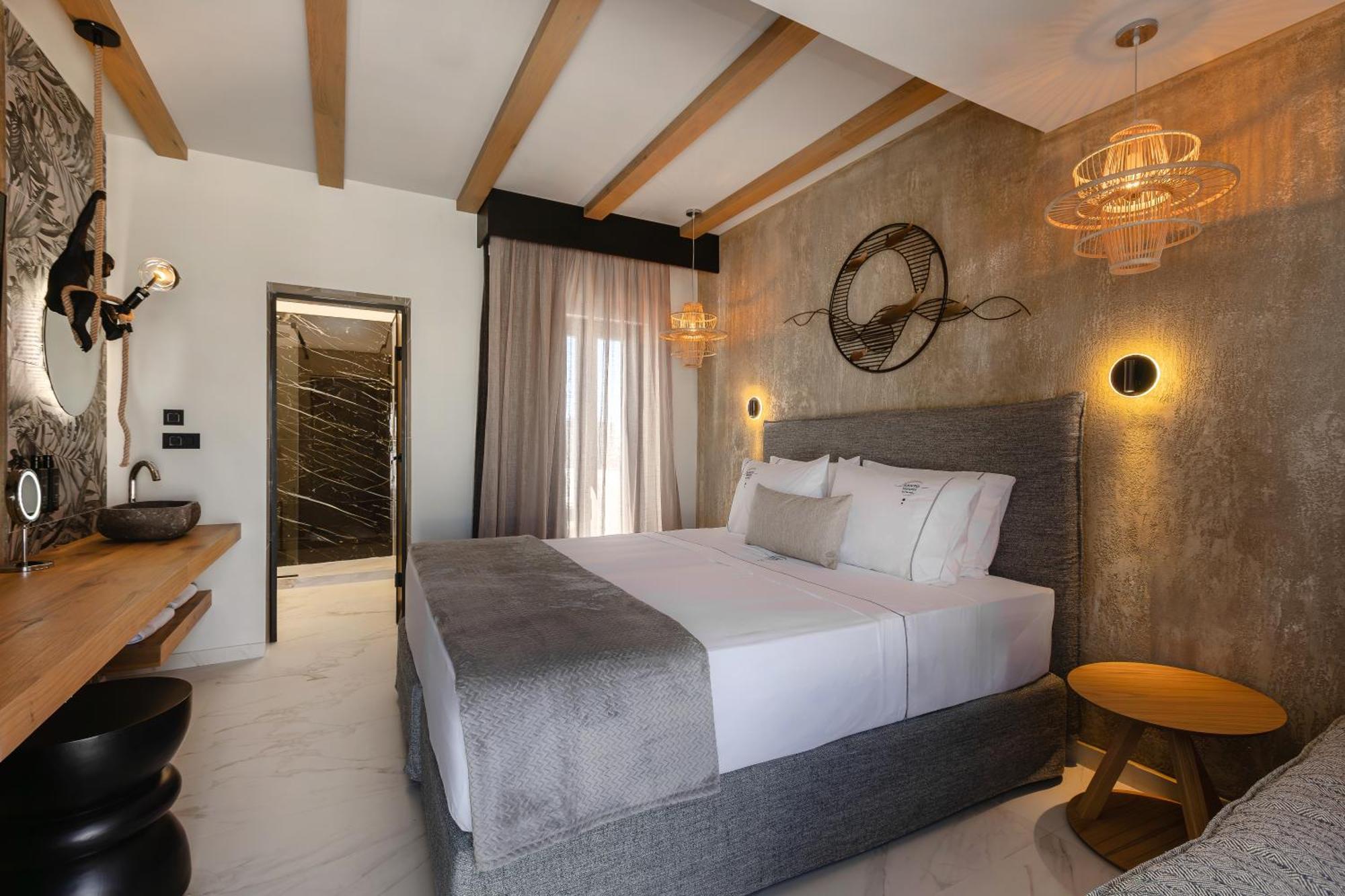 Hotel Santo Mangata Boutique Perissa (Santorini)
