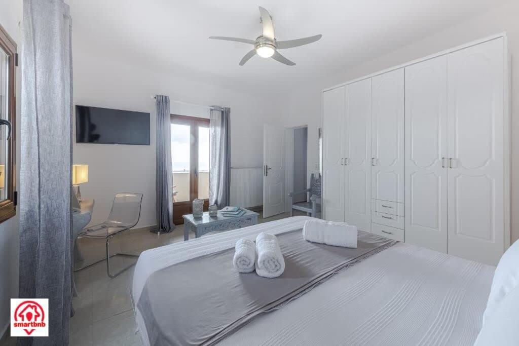Apartment Modern Naya Escape In Santorini With Captivating Sea Views
