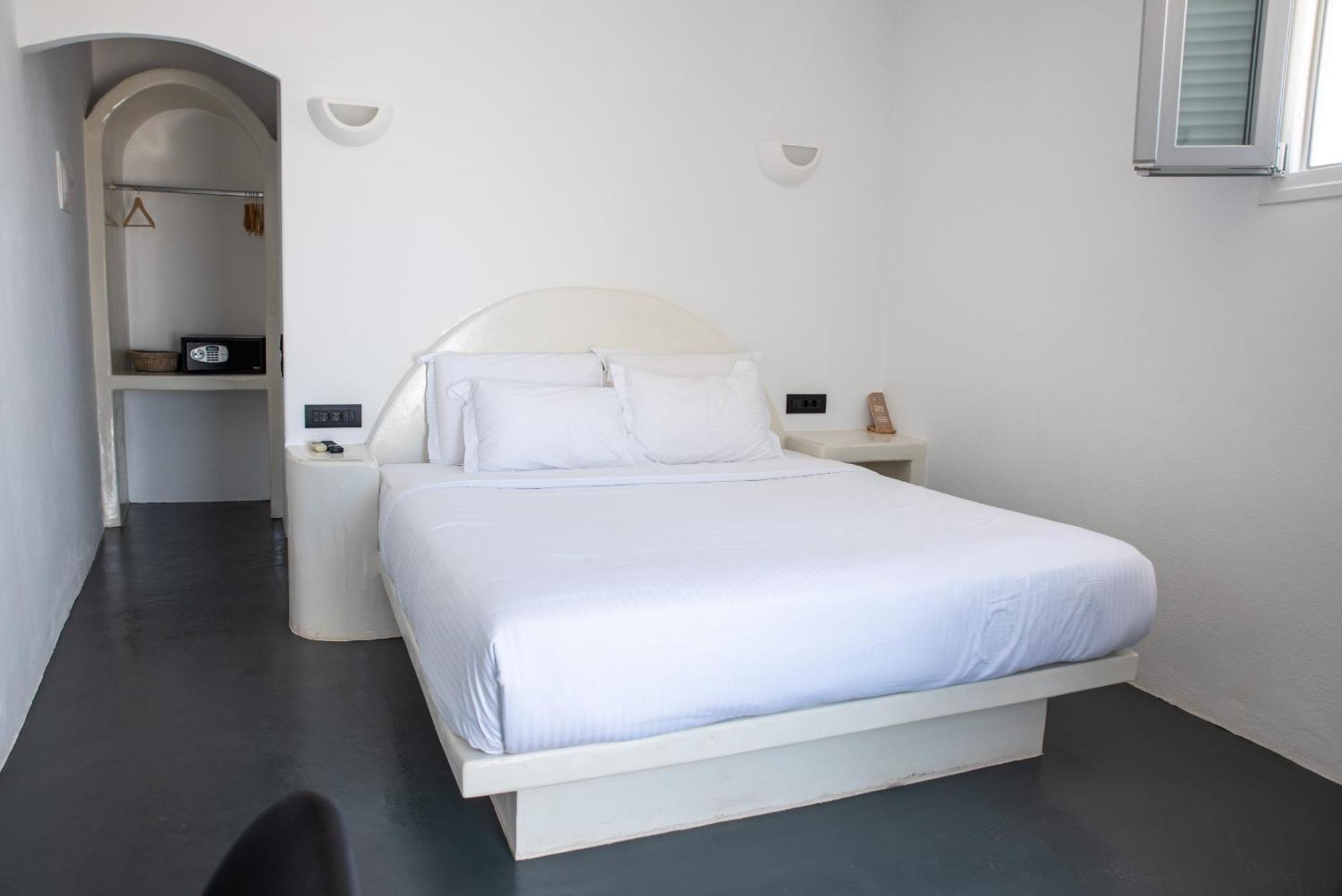 White Cave Aparthotel 3*