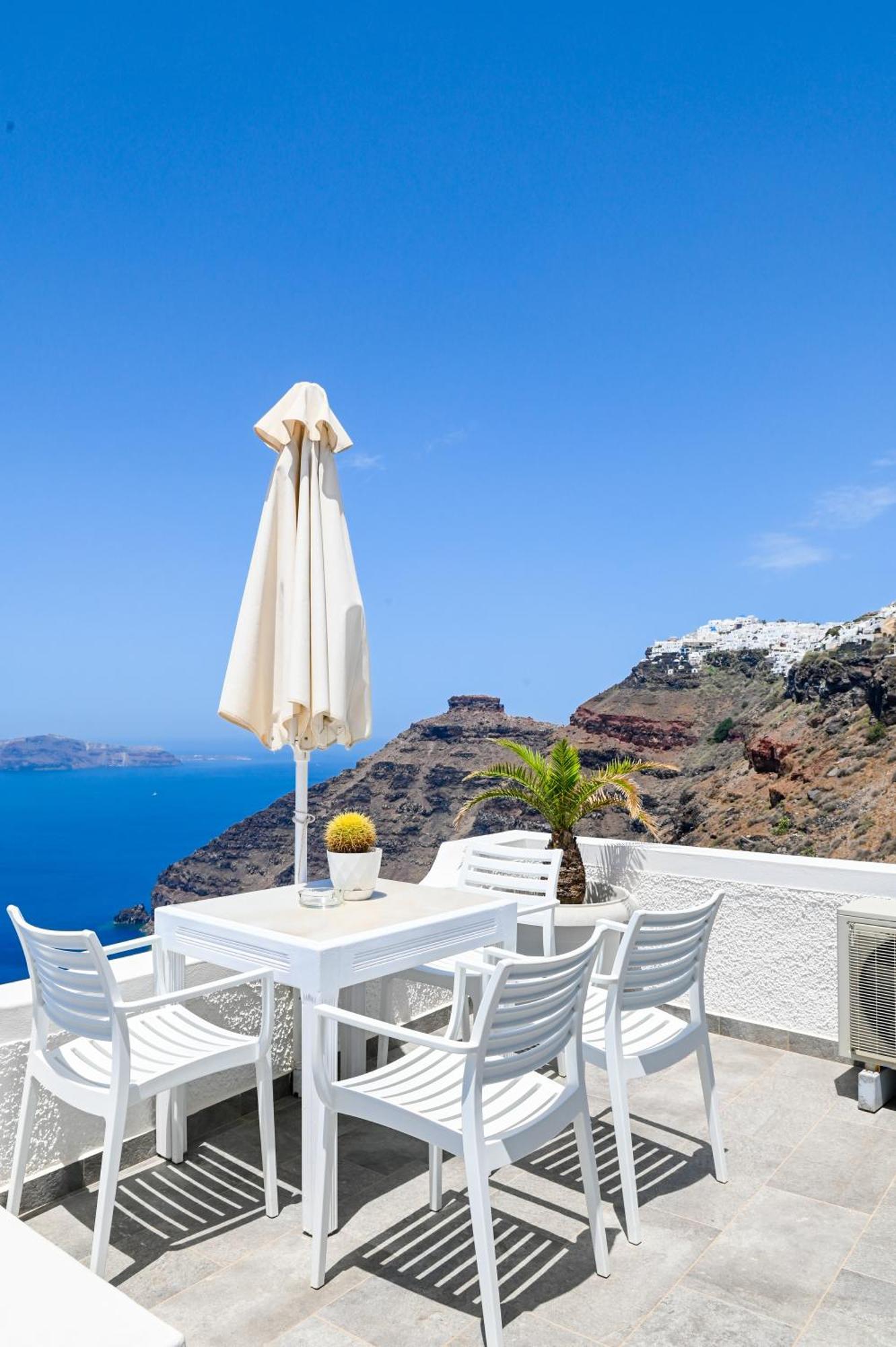 Kafieris Blue Aparthotel
