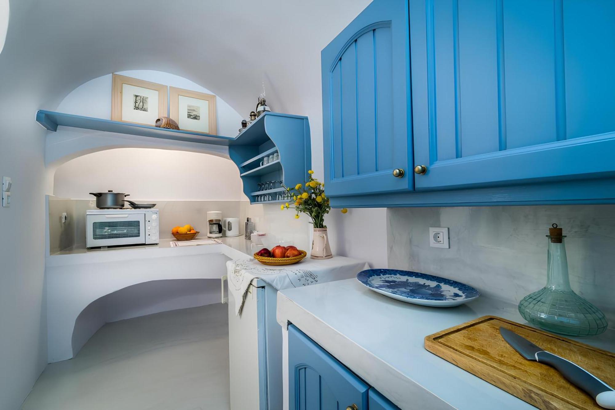 Fava Eco 4* Foinikia (Santorini)