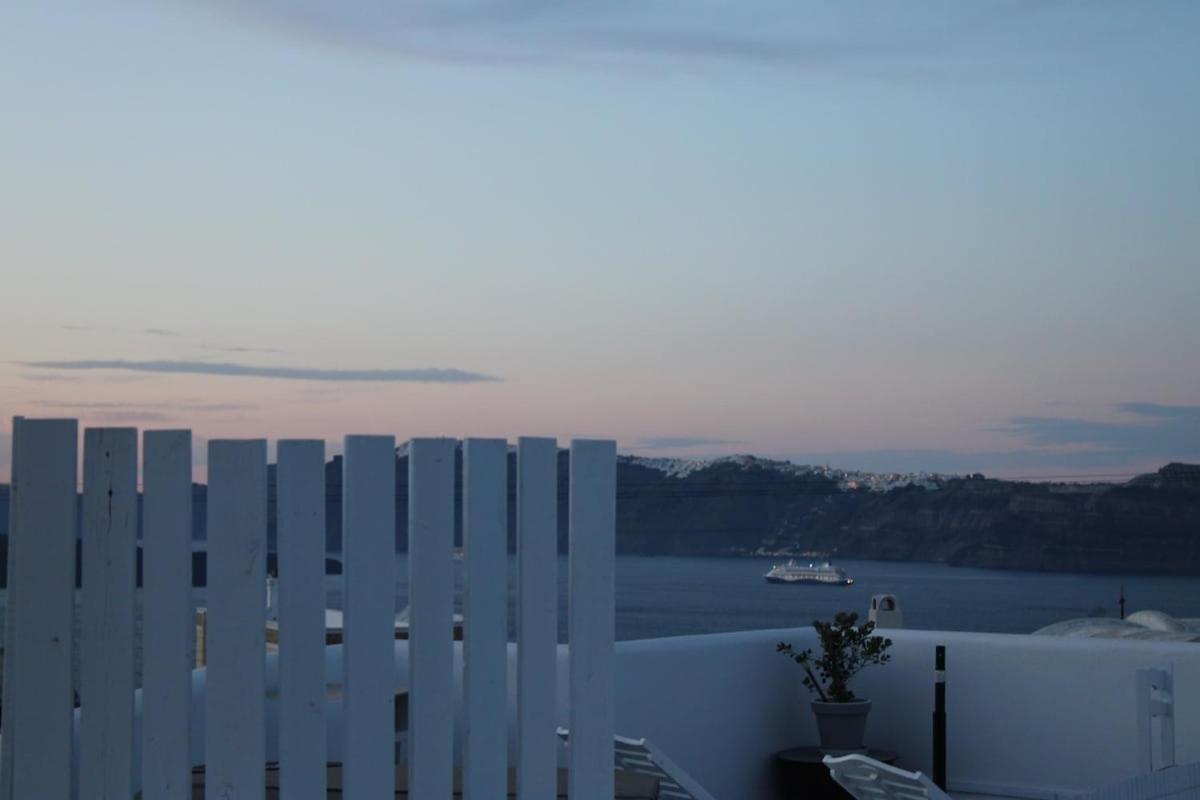Solasta #2 With Jacuzzi In Santorini Apartment