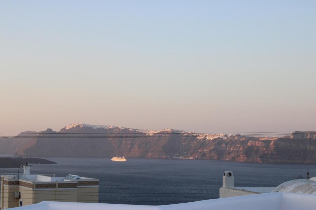 Solasta #2 With Jacuzzi In Santorini Apartment *