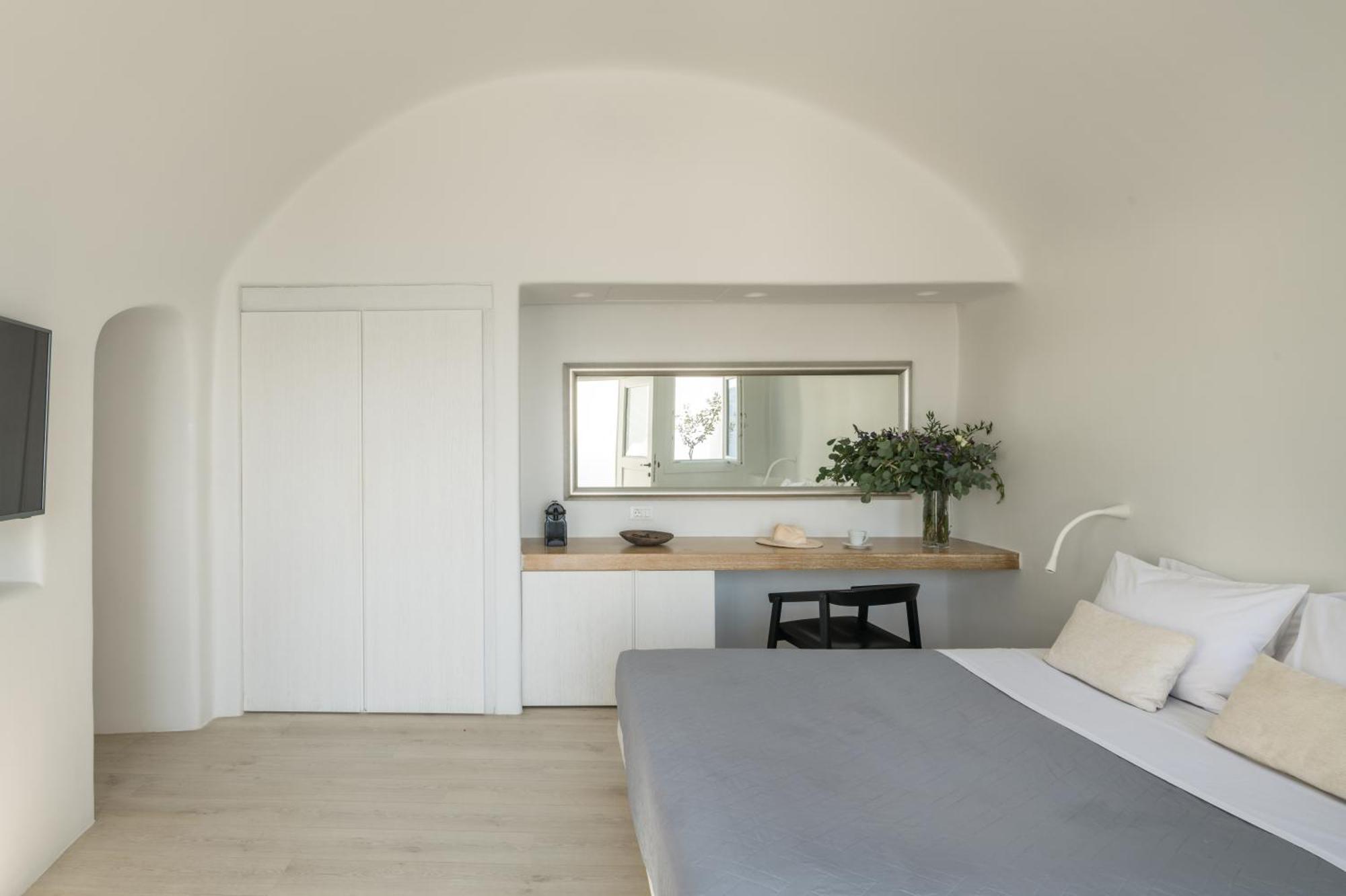 Hotel Porto Fira (Santorini)